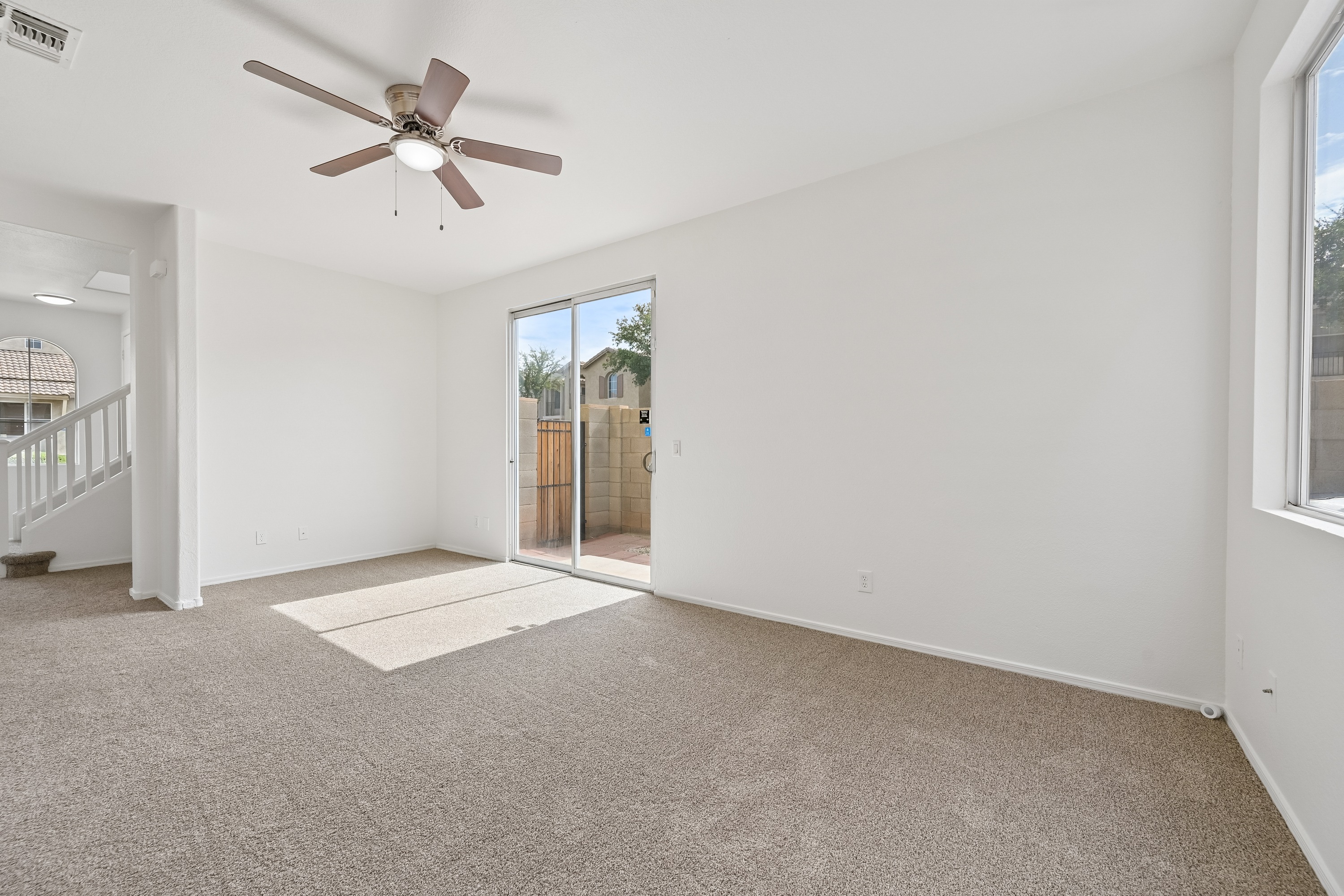 Photo 3 of 50 of 1515 E Bloch Rd, Phoenix, AZ