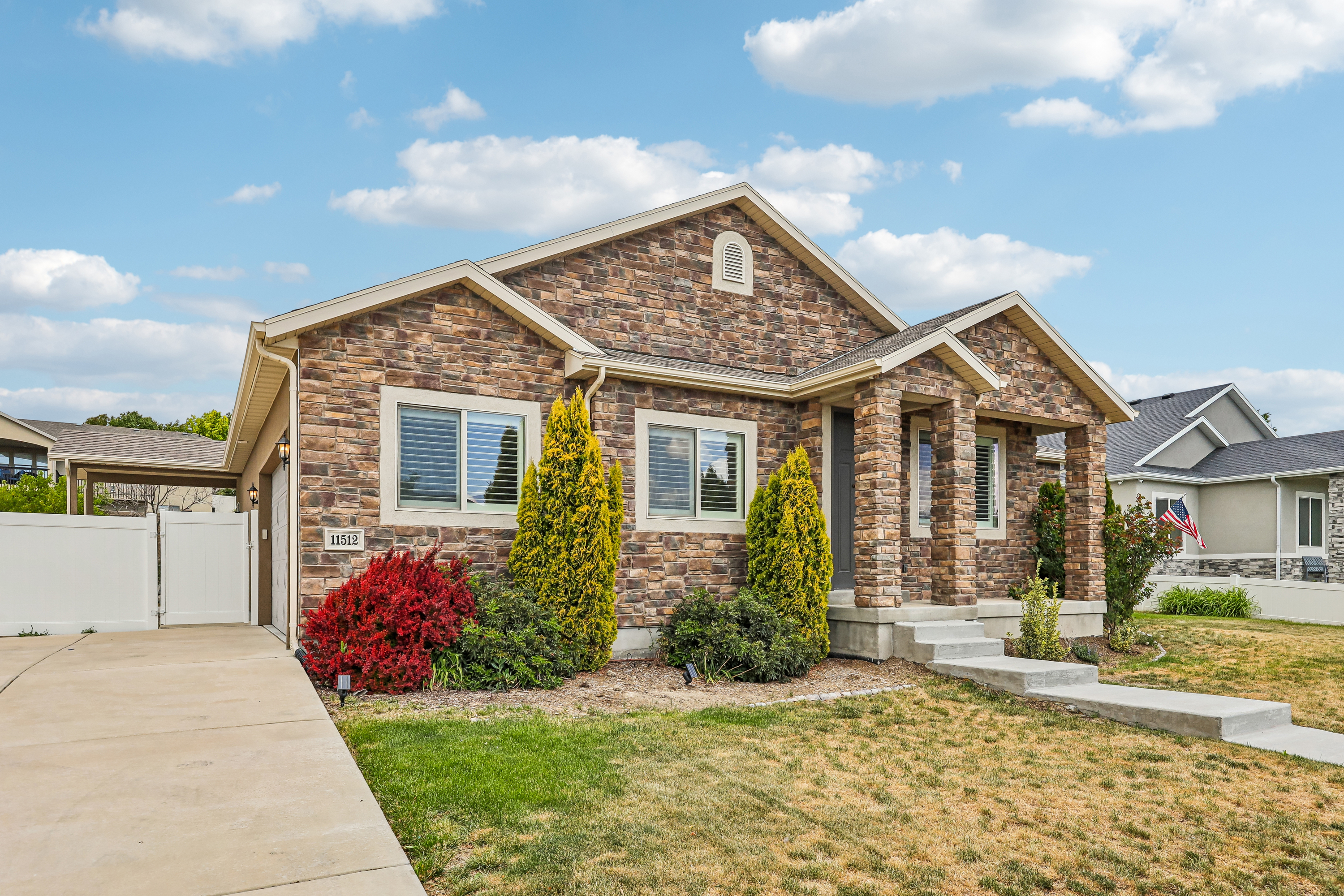Photo 10 of 41 of 11512 S 4135 W, South Jordan, UT
