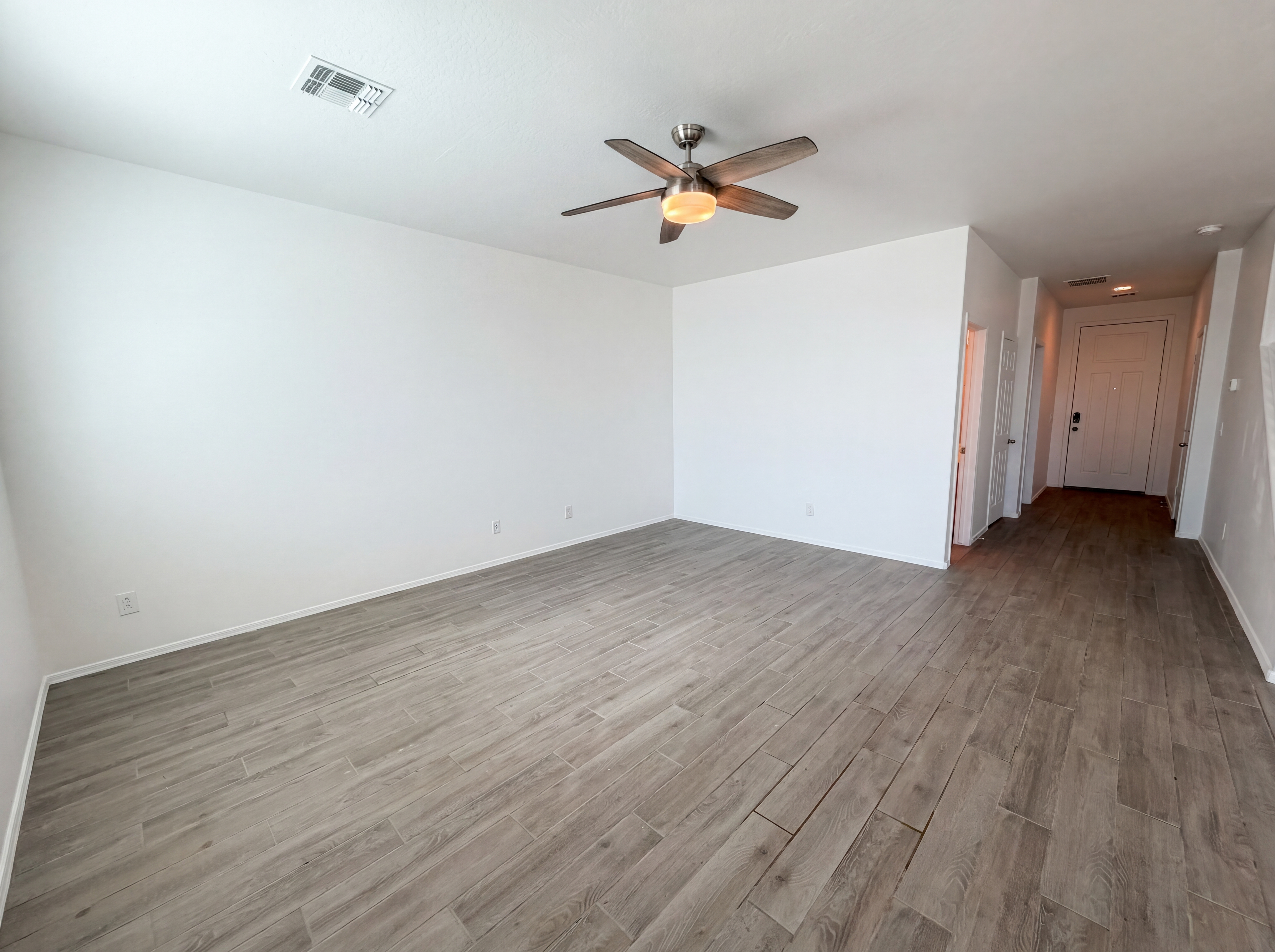 Photo 9 of 38 of 2909 S 121st Dr, Tolleson, AZ