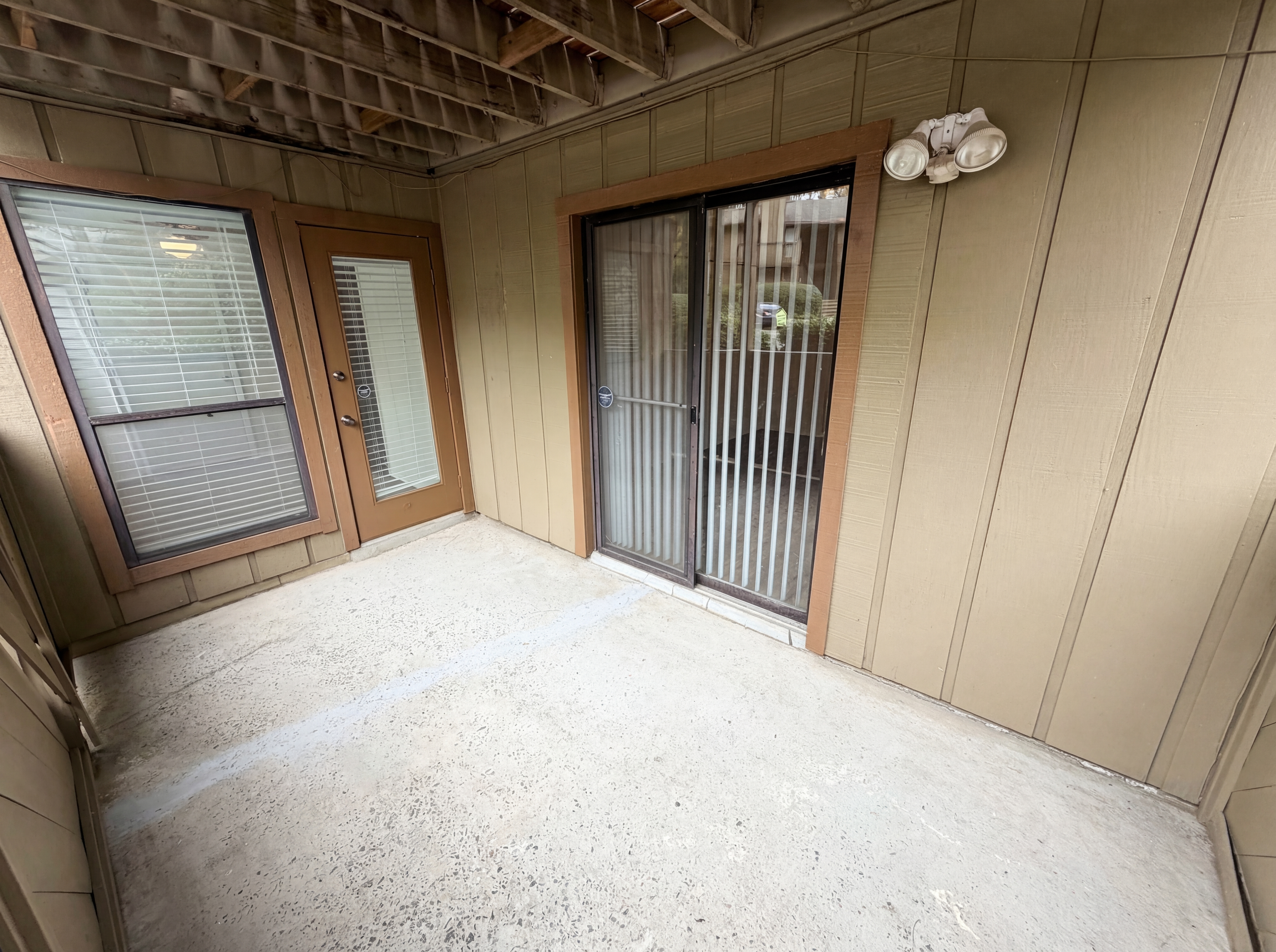 Photo 10 of 24 of 1013 Dunbar Dr, Atlanta, GA
