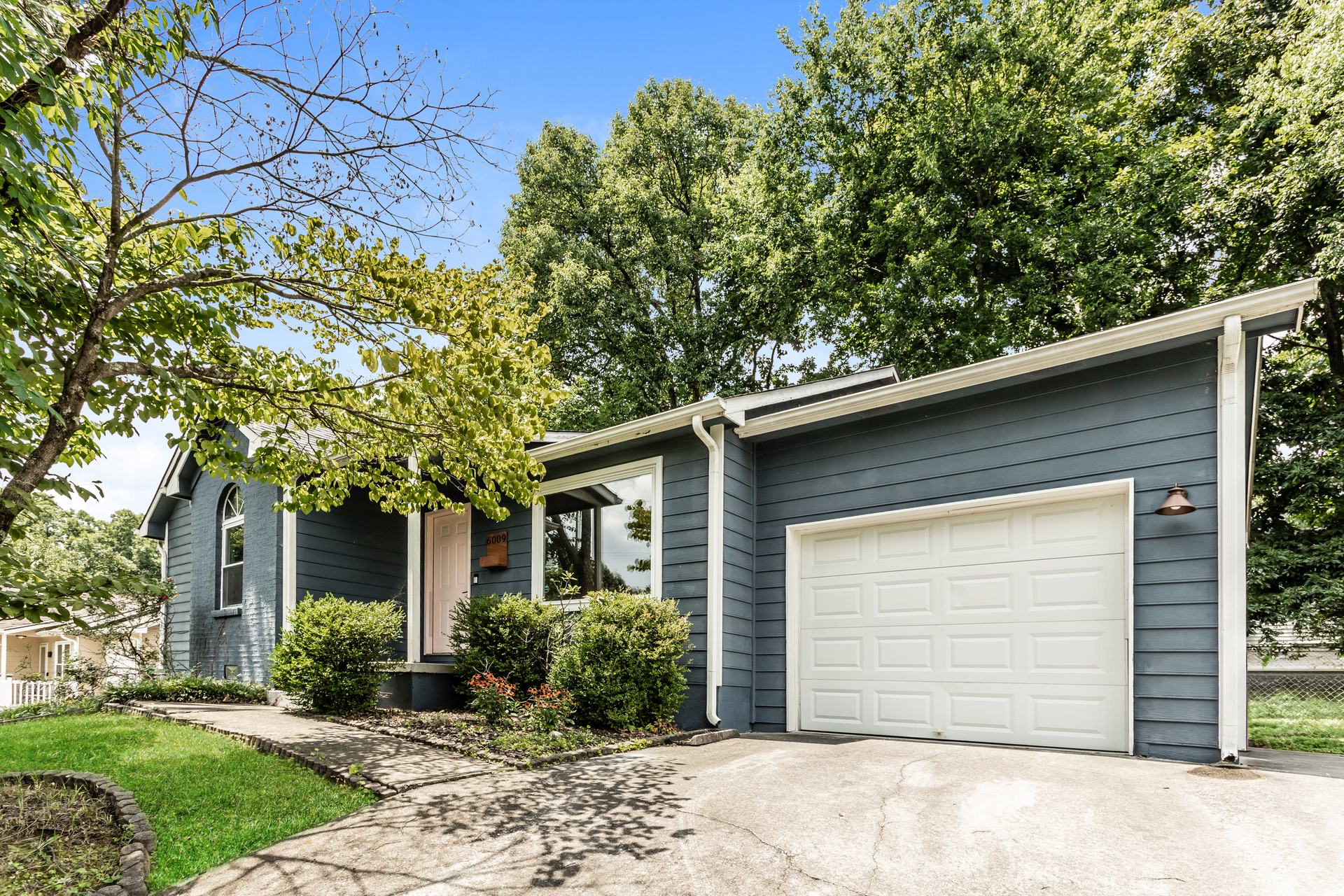 Photo 20 of 21 of 6009 Woodbark Trce, Knoxville, TN