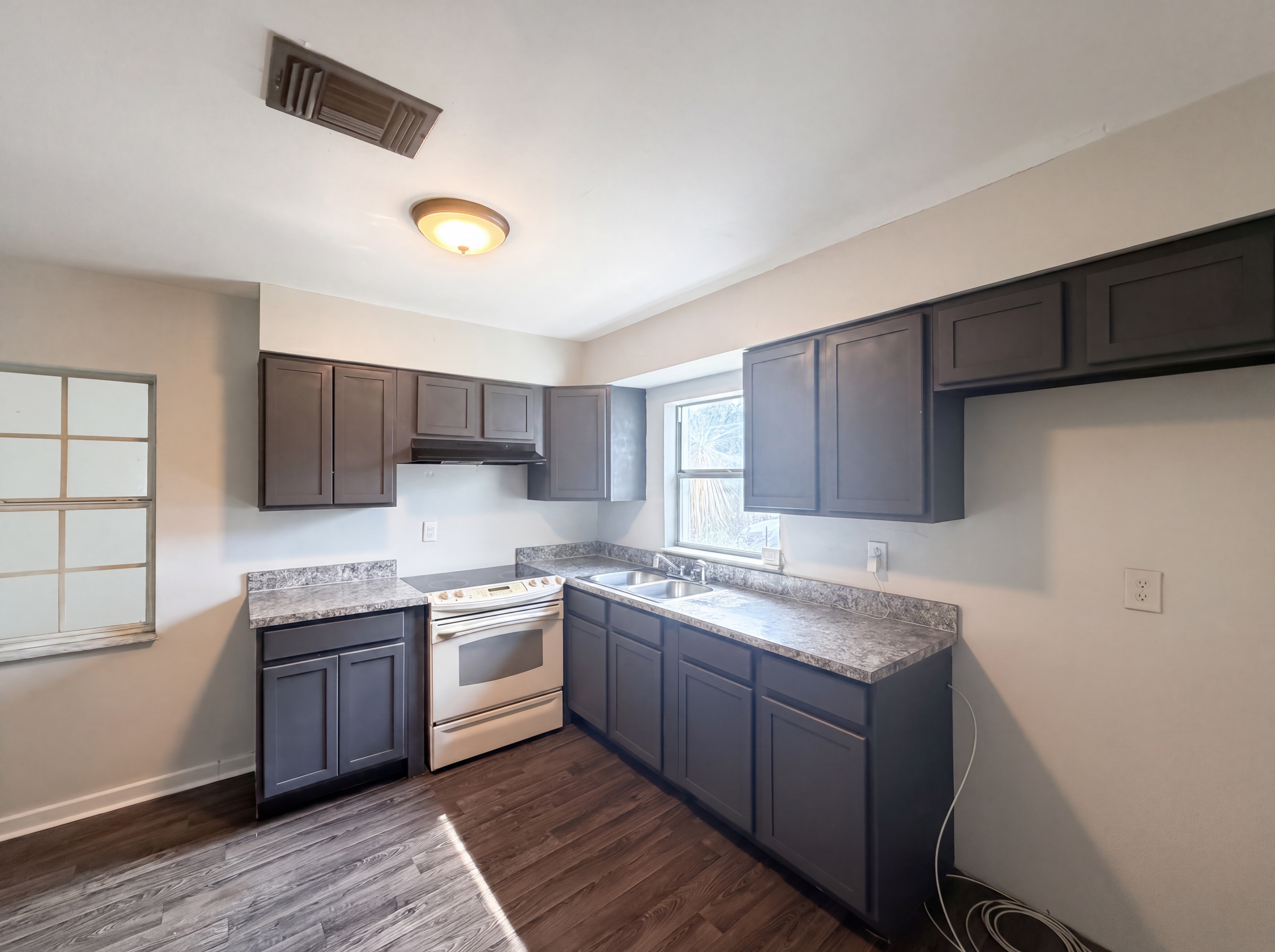 Photo 2 of 18 of 1100 Carefree Cove Dr, Winter Haven, FL
