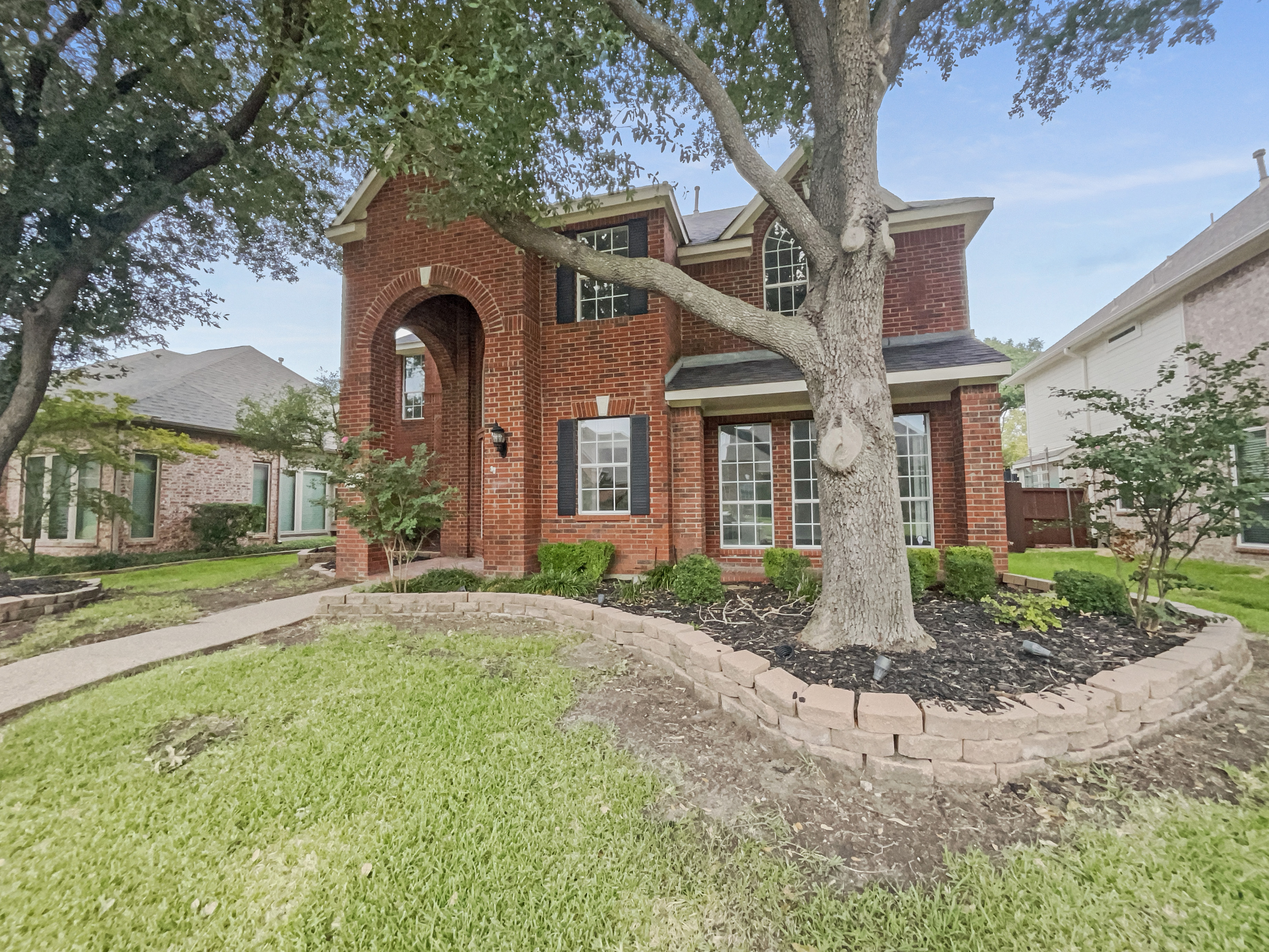 Photo 11 of 41 of 413 Thunderbrook Rd, Garland, TX