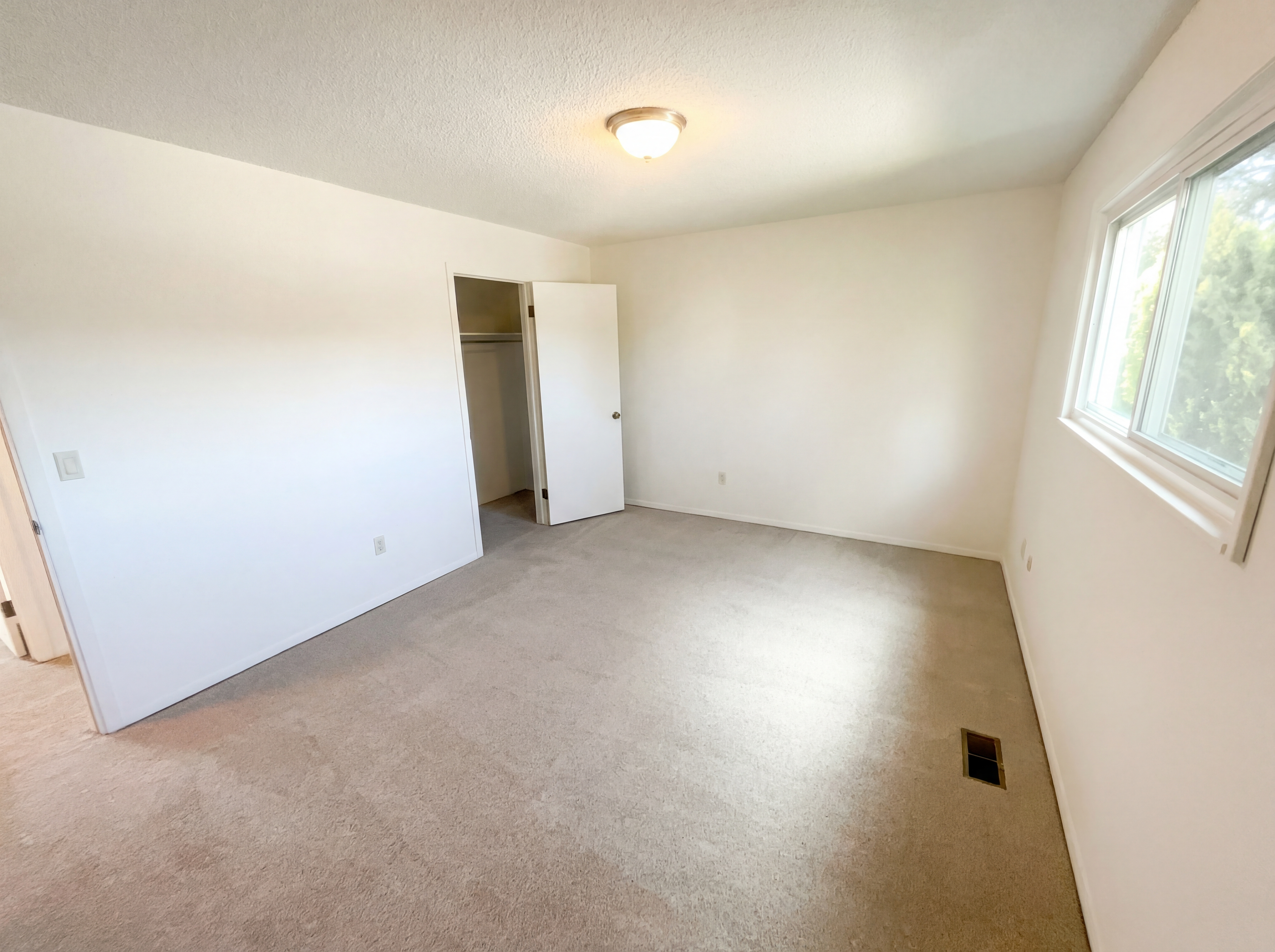 Photo 15 of 25 of 5655 Tomah Dr, Colorado Springs, CO