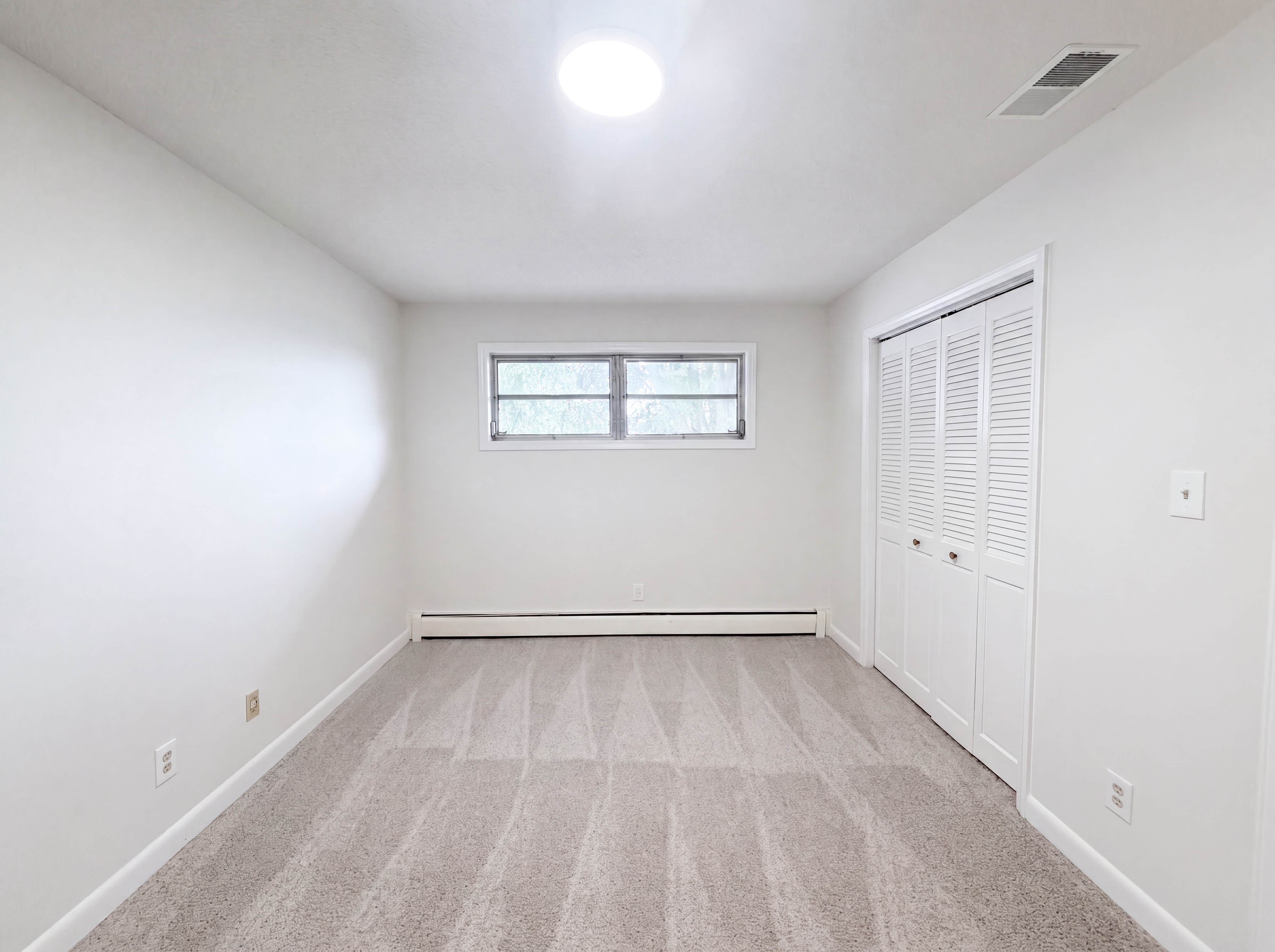 Photo 7 of 21 of 1580 W Cloaninger Ave, Statesville, NC