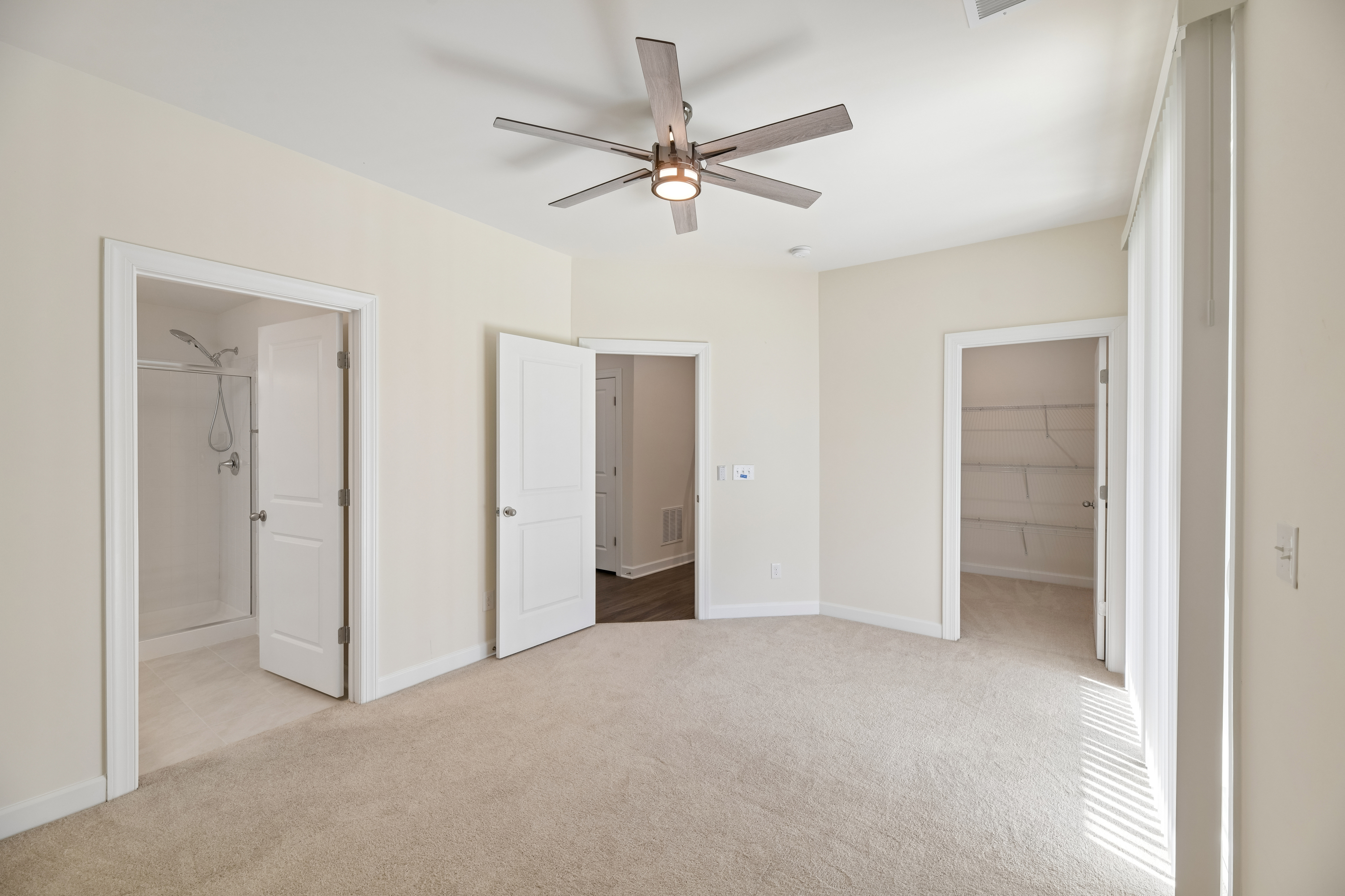 Photo 12 of 60 of 8124 Bock Farm Pl, Alexandria, VA