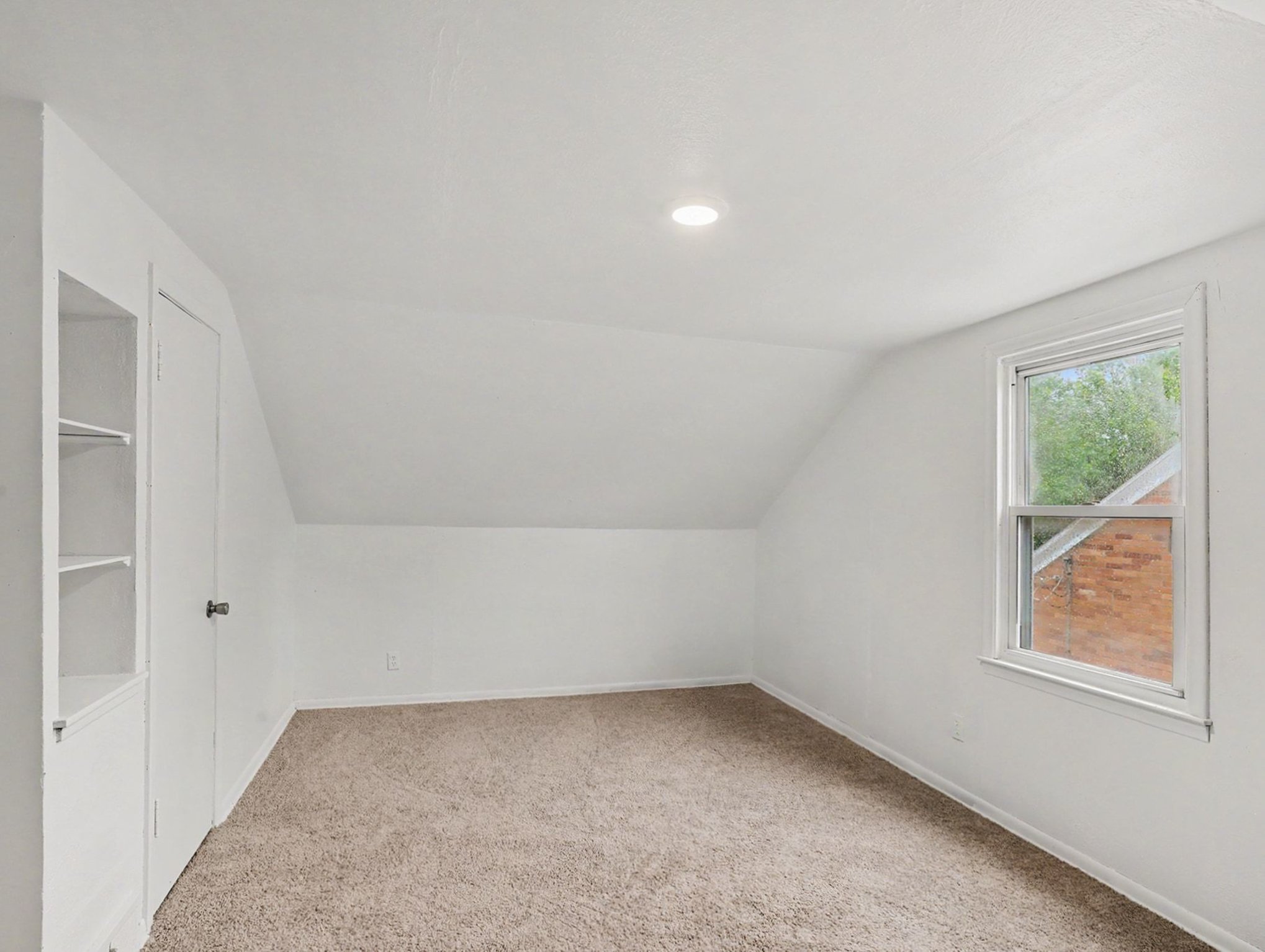 Photo 4 of 21 of 3439 Rushland Ave, Toledo, OH