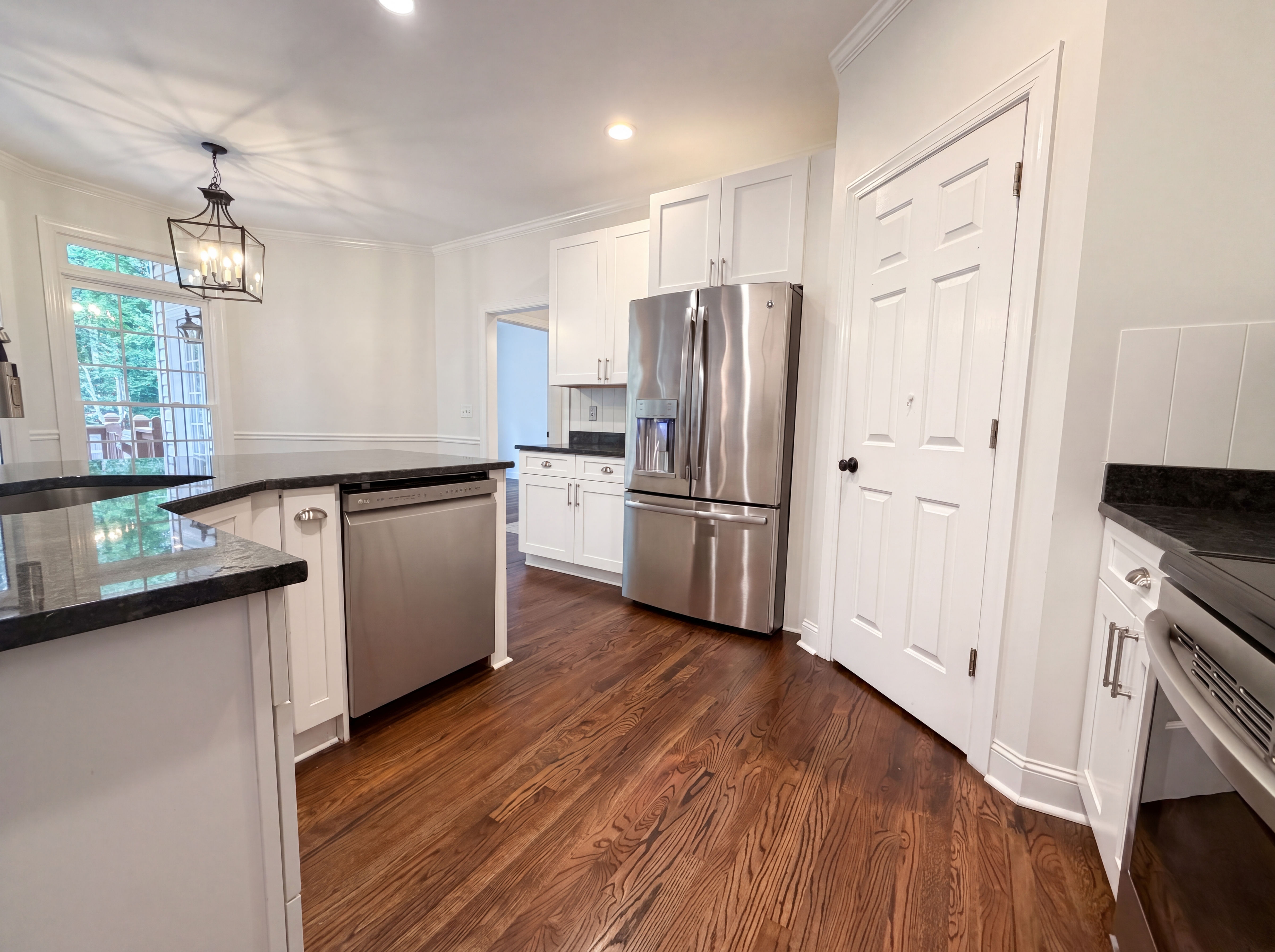 Photo 13 of 30 of 2298 Camden Dr SW, Marietta, GA