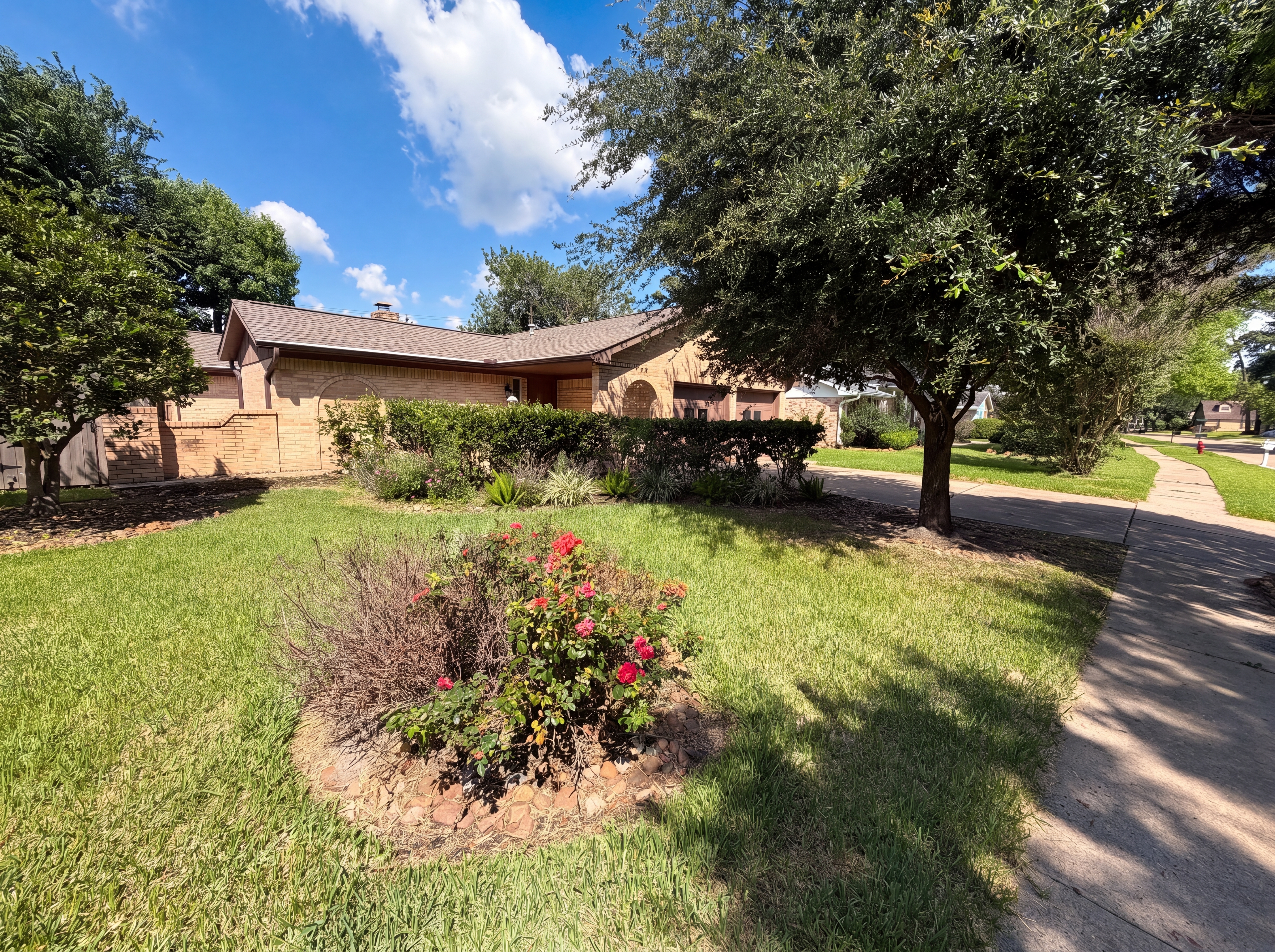 Photo 17 of 22 of 342 Queenstown Rd, Houston, TX