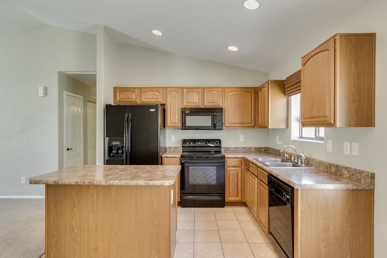 Photo 2 of 29 - 4182 E Tanzanite Ln, San Tan Valley, AZ 85143