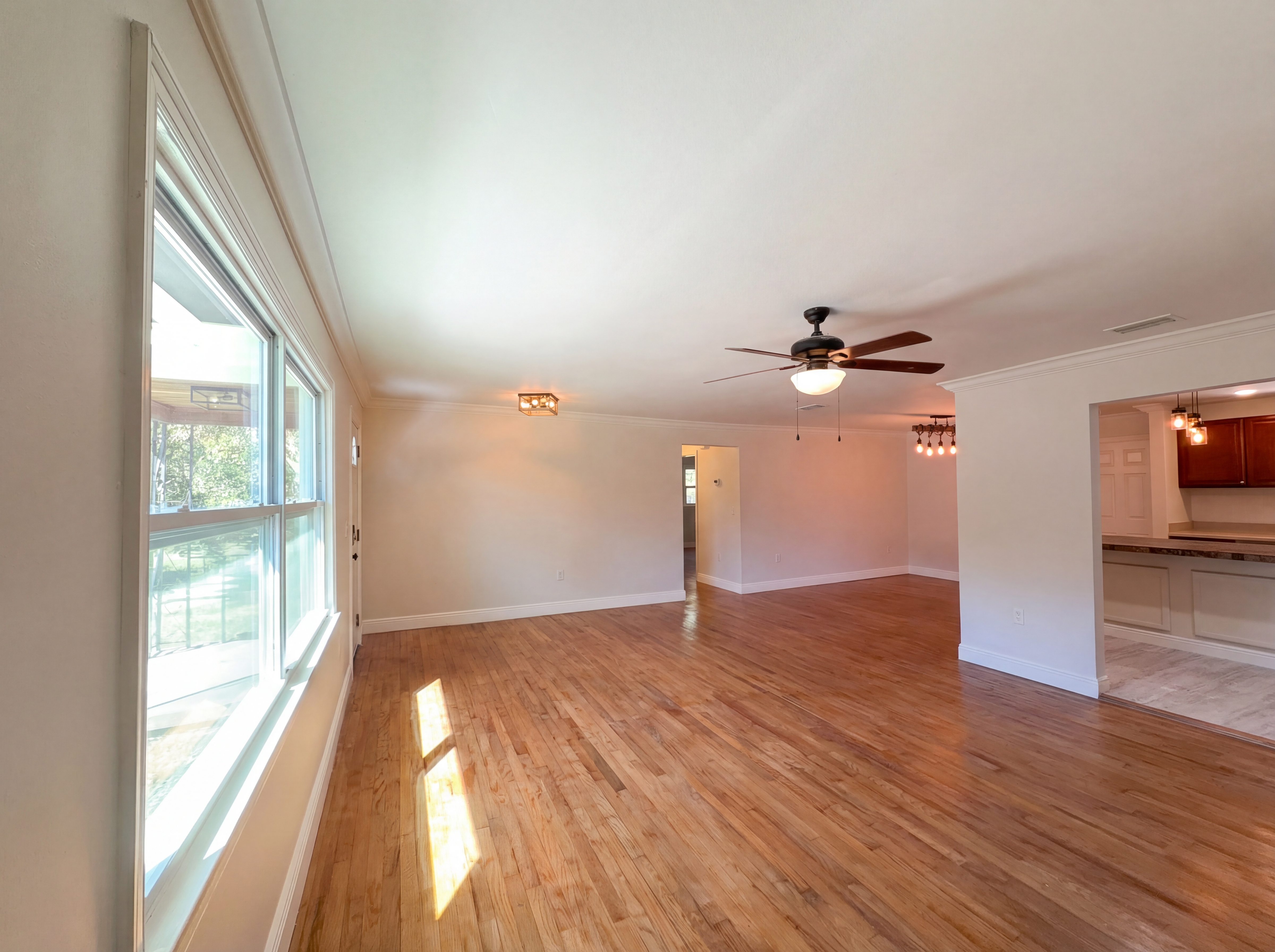 Photo 11 of 21 of 520 Sumner Ave, Orange City, FL