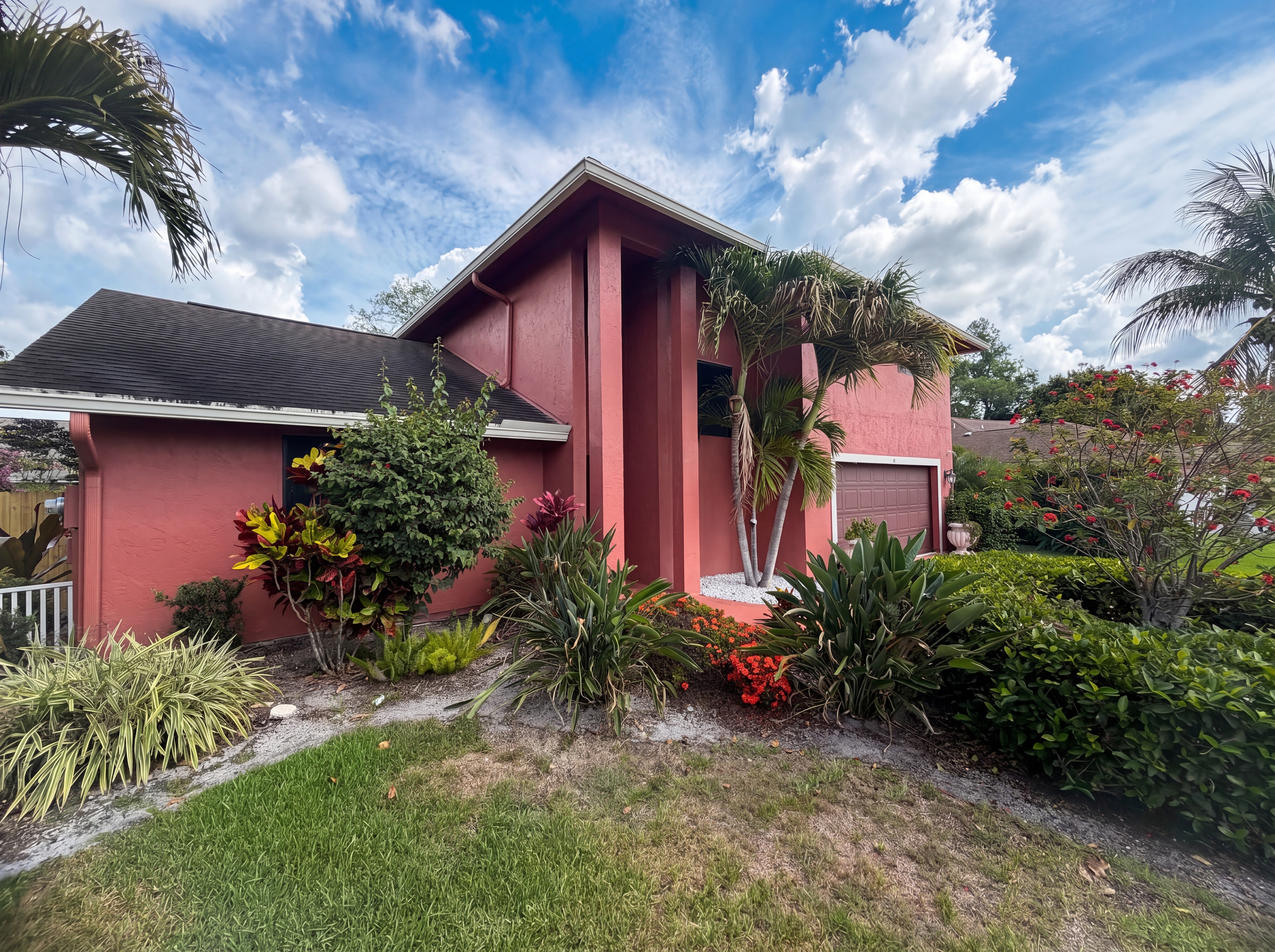 Photo 29 of 47 of 118 Waterway Rd, Royal Palm Beach, FL