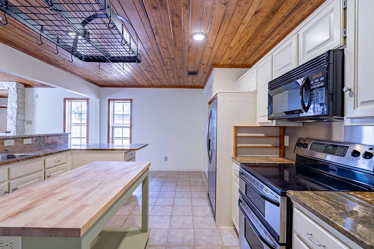 Photo 8 of 25 - 4203 Capstone Dr, Carrollton, TX 75010