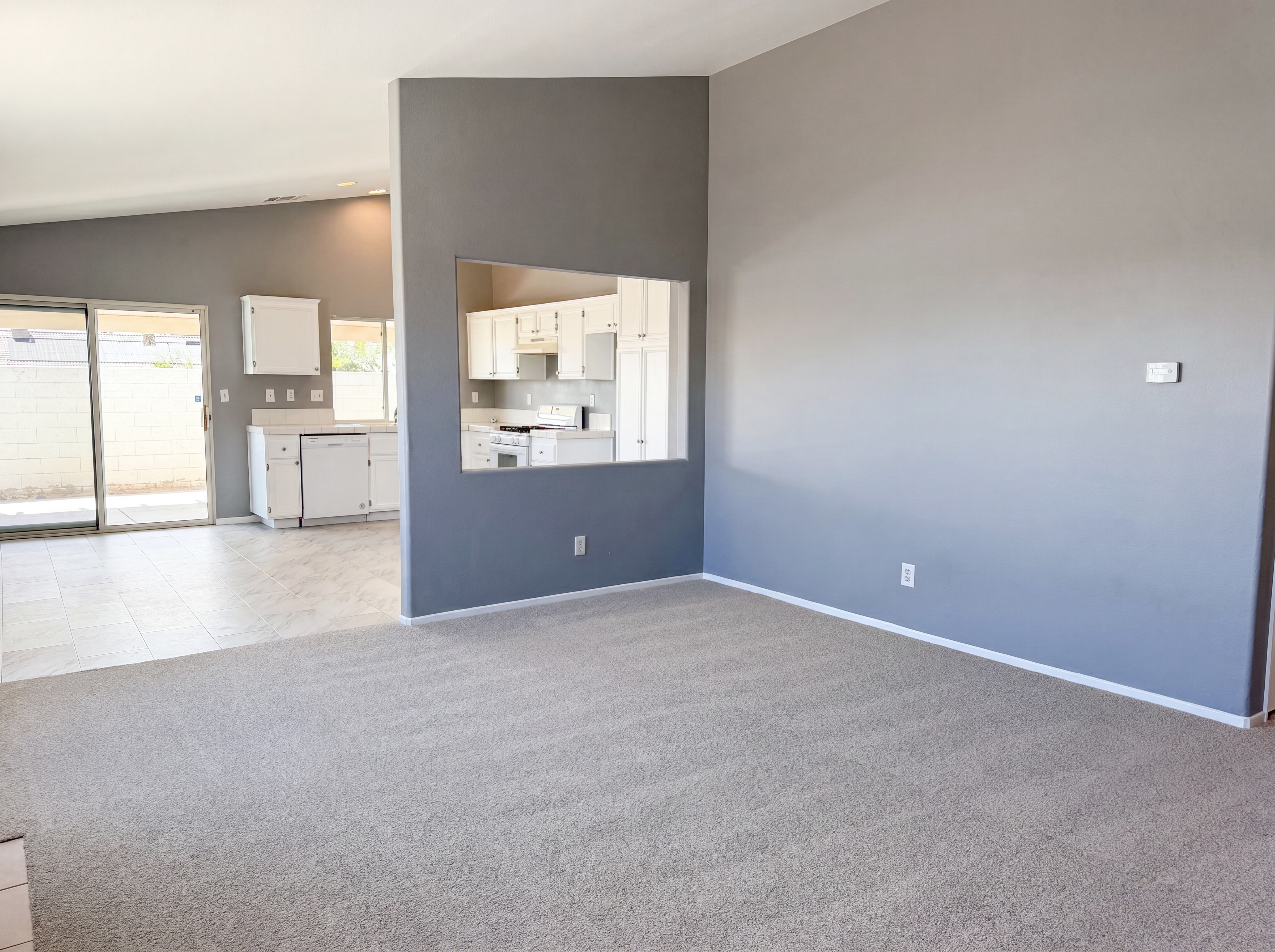 Photo 8 of 18 of 13577 Monterey Way, Victorville, CA