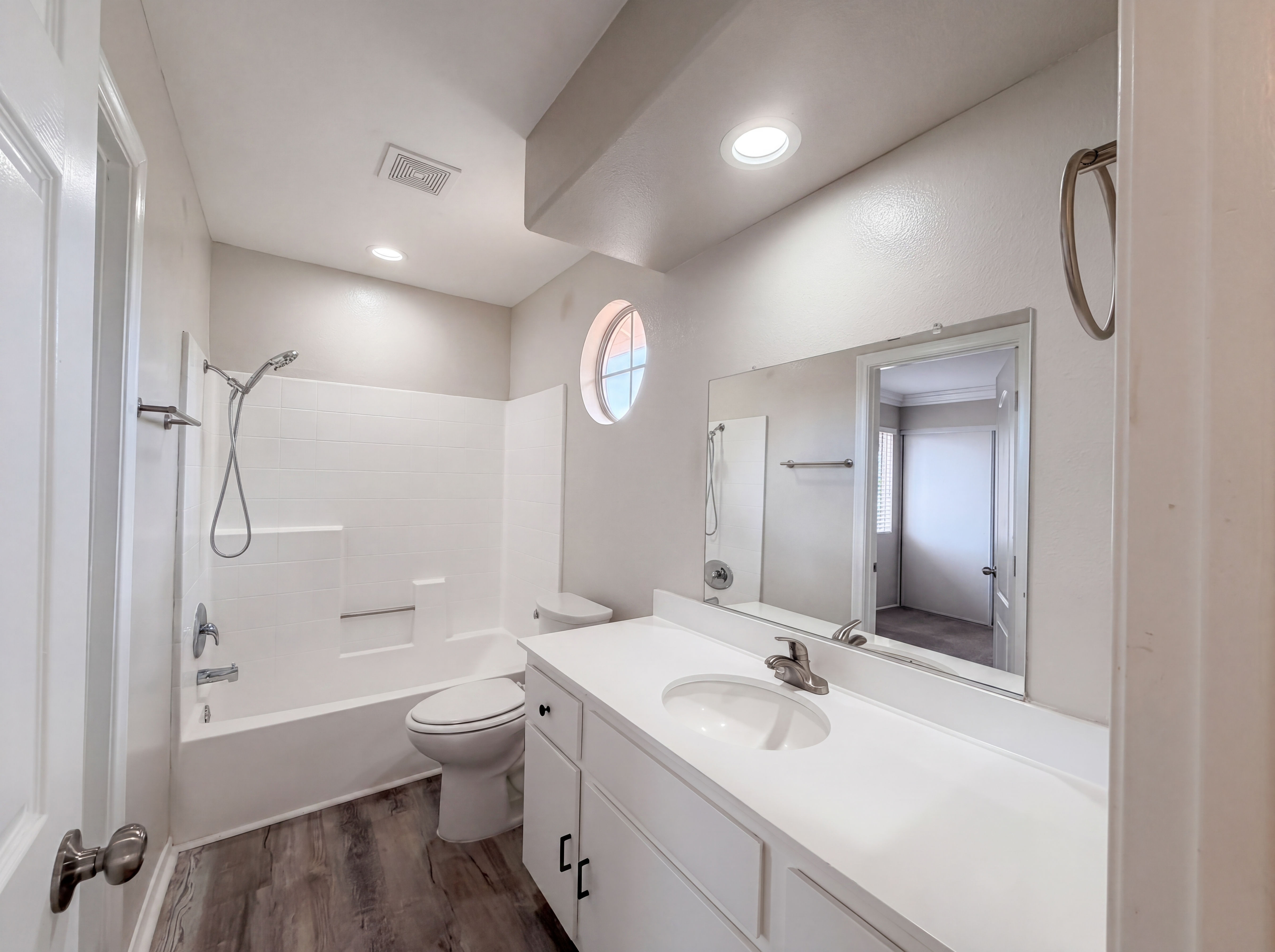 Photo 18 of 22 of 39676 Ridgedale Dr, Murrieta, CA