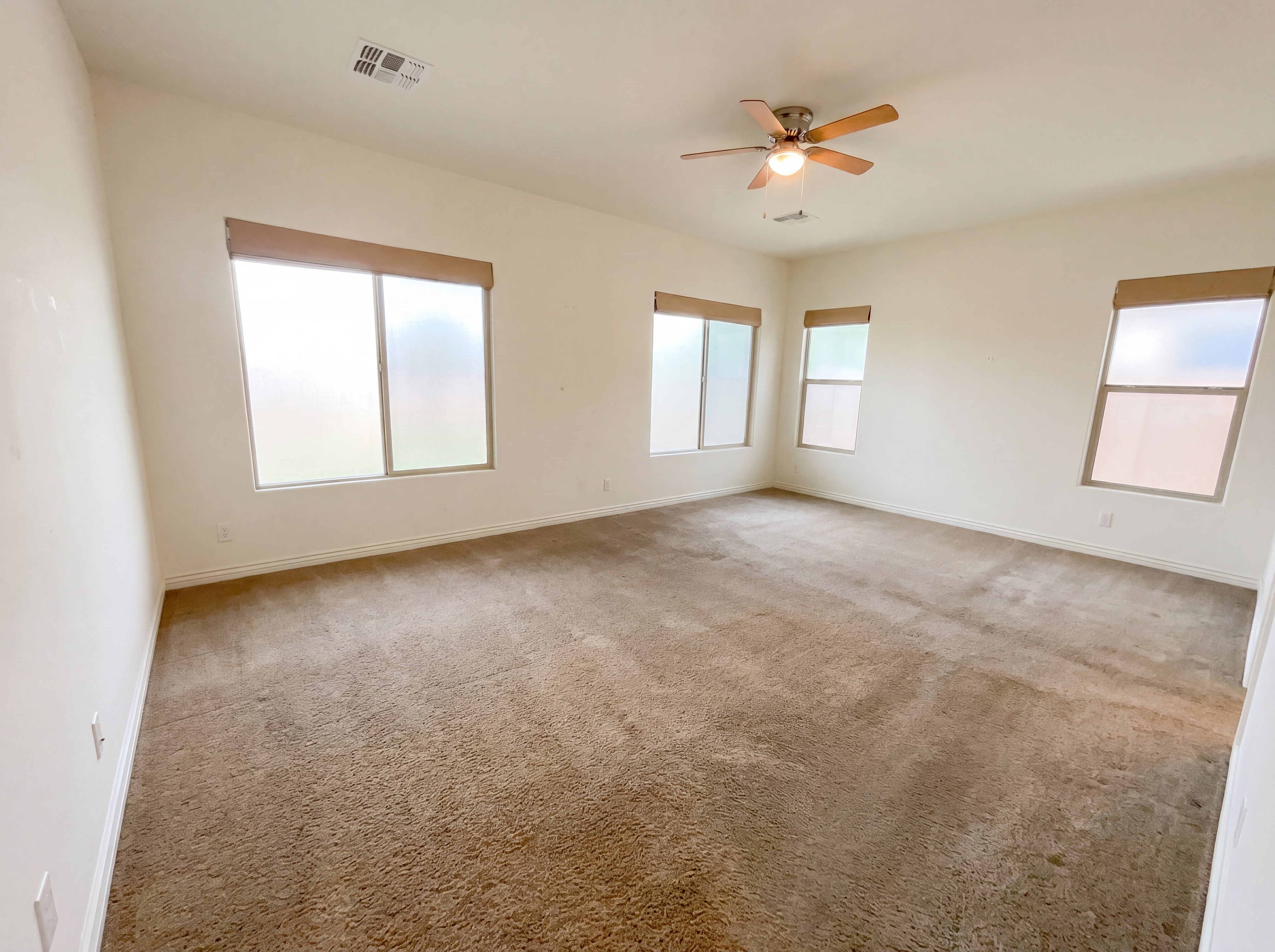 Photo 4 of 29 of 2312 E Susan Dr, Gilbert, AZ