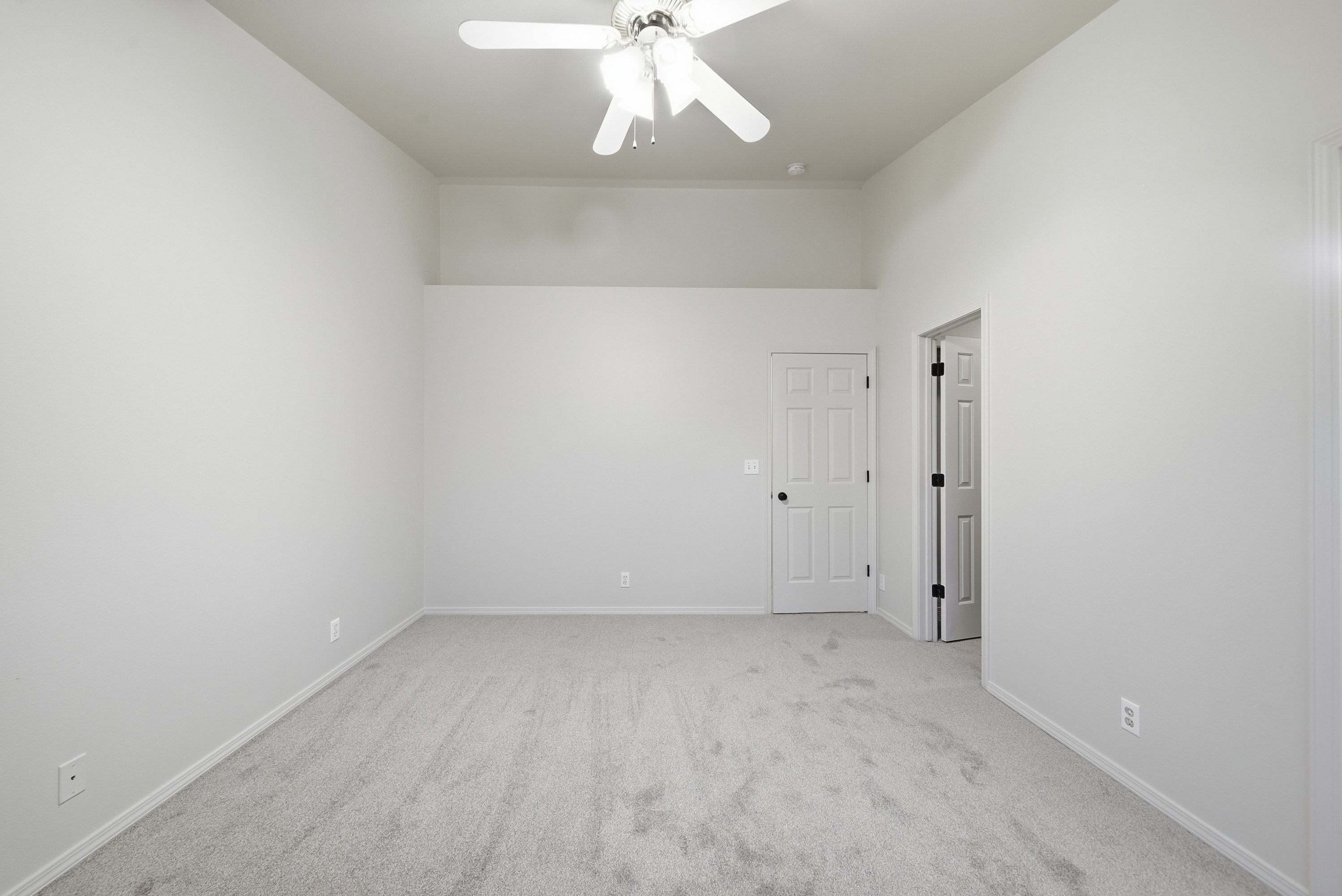 Photo 15 of 33 of 919 E Hawk St, Meridian, ID