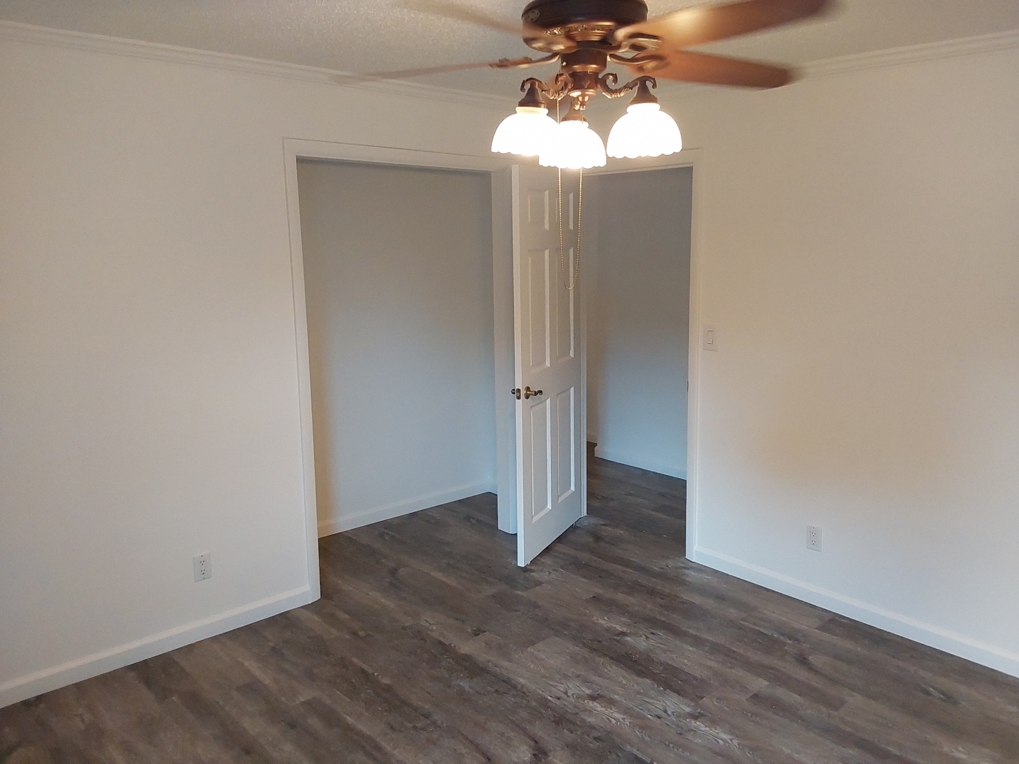 Photo 11 of 20 of 624 Oak Grove Ave, Monett, MO