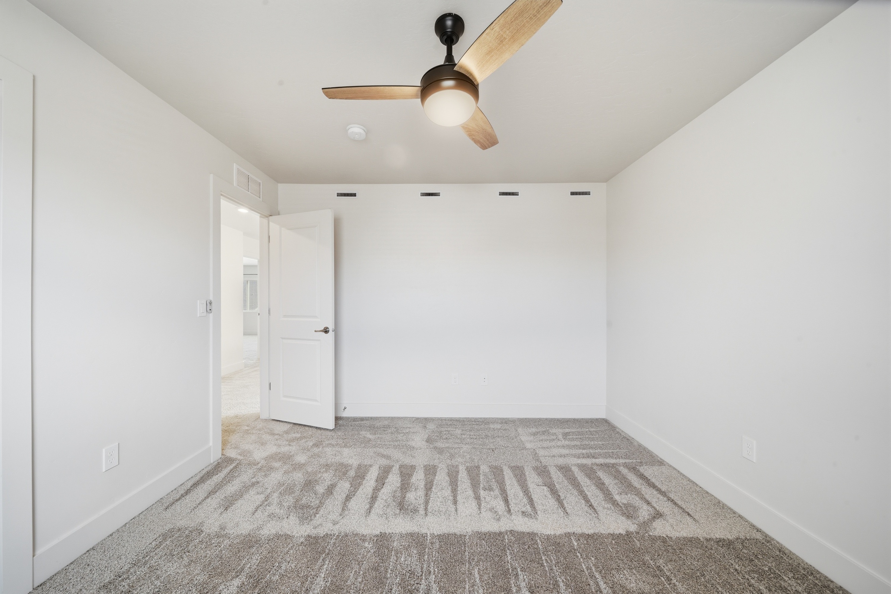 Photo 19 of 38 of 11079 Roaring Fork St, Caldwell, ID