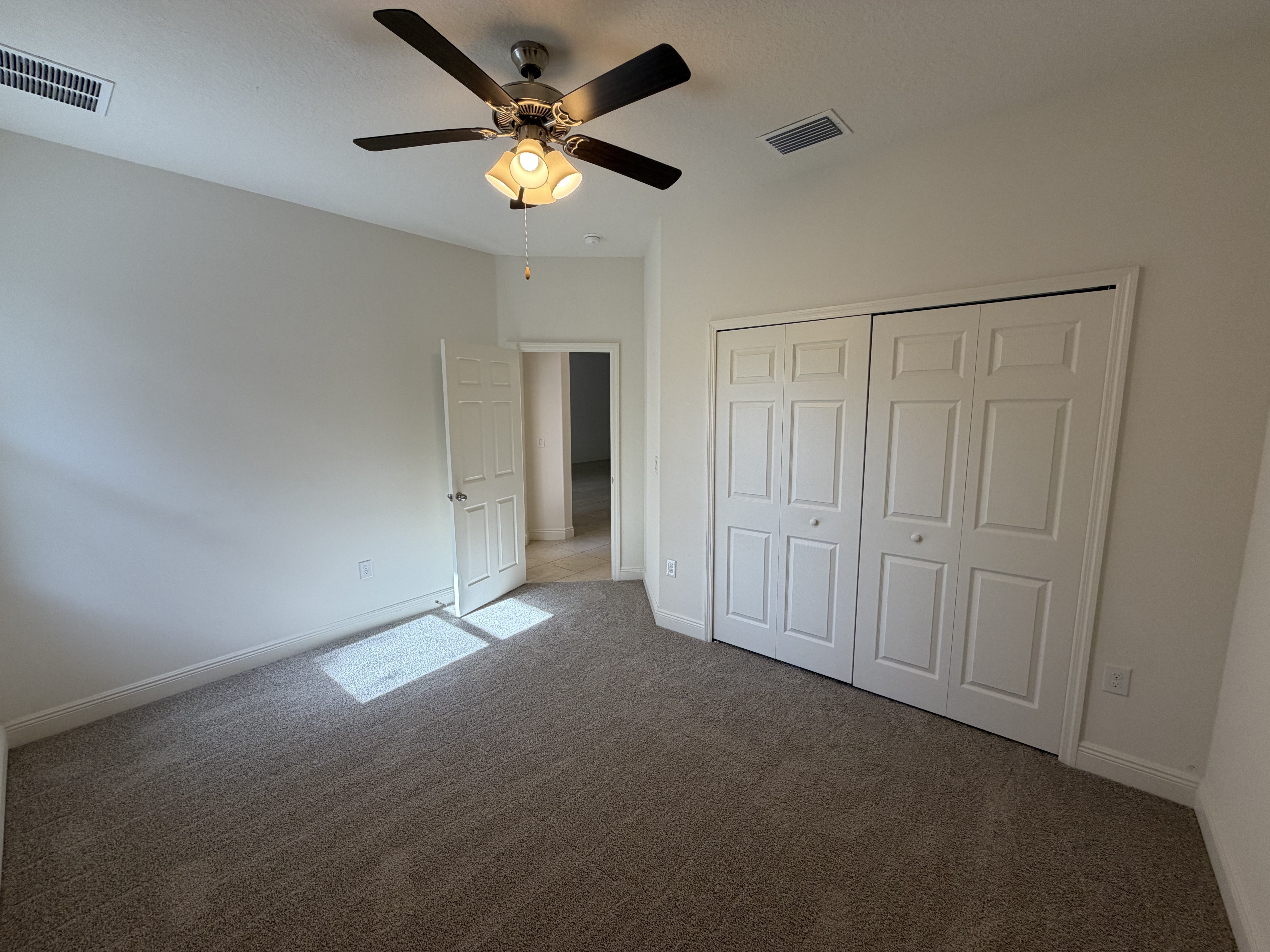 Photo 8 of 32 of 6435 Monserrat Dr, Vero Beach, FL