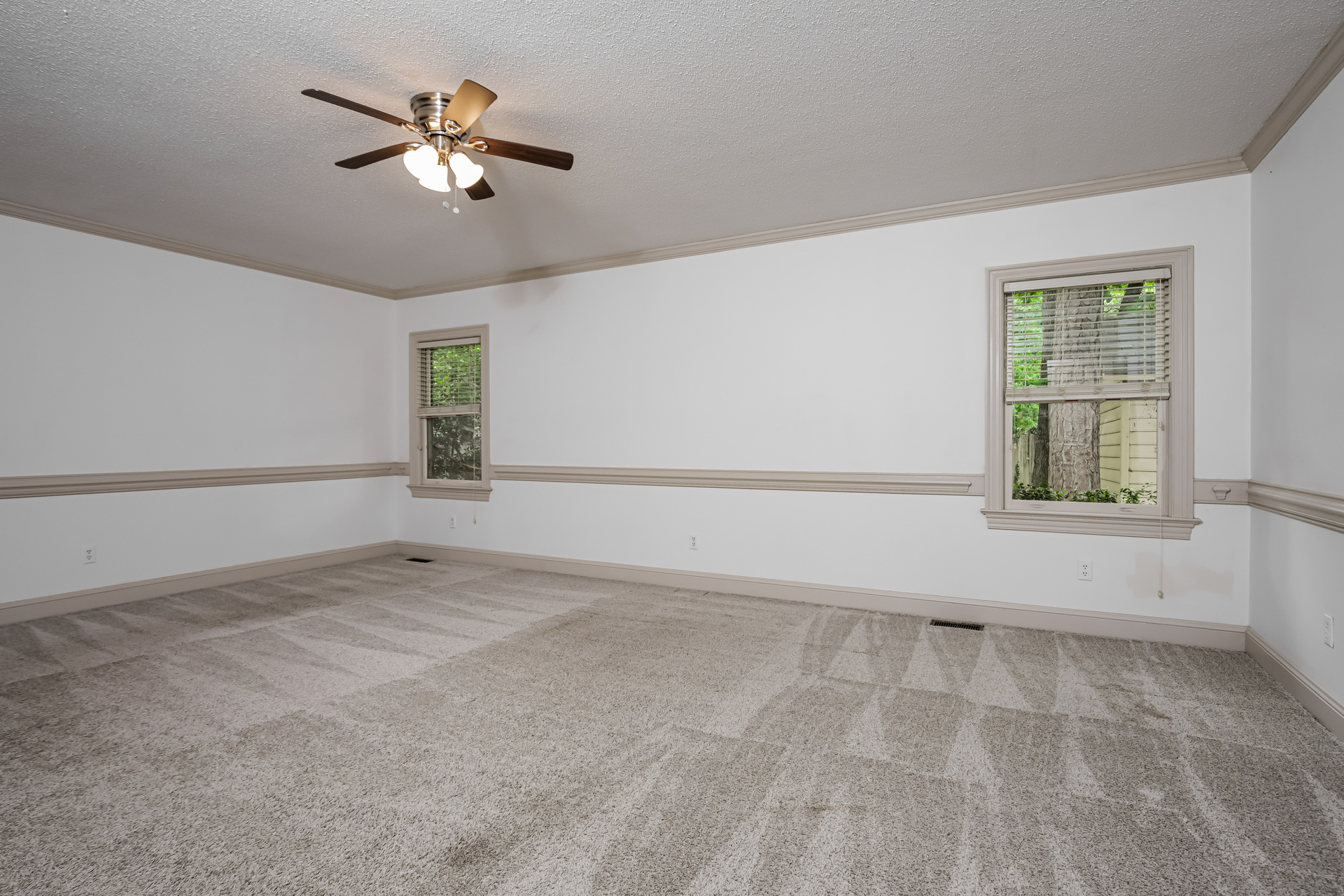 Photo 11 of 22 of 4037 Brassfield Dr, Rocky Mount, NC