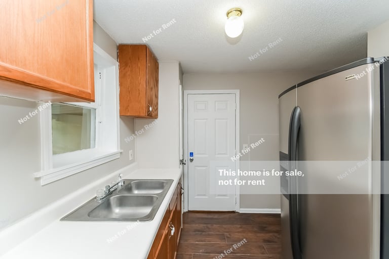 Photo 15 of 27 - 1511 W 15th St, Jacksonville, FL 32209