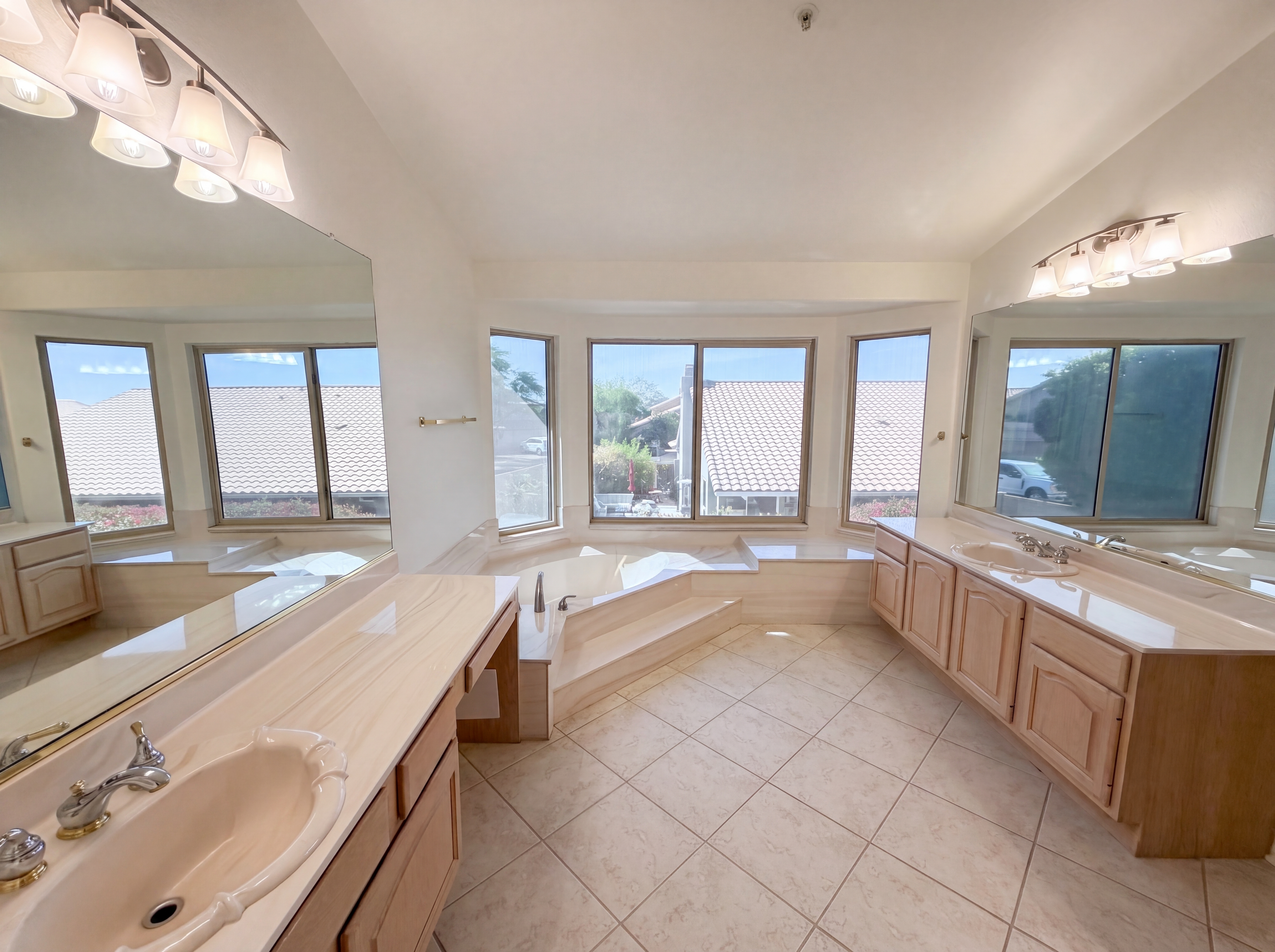 Photo 21 of 28 of 9153 E Palm Tree Dr, Scottsdale, AZ