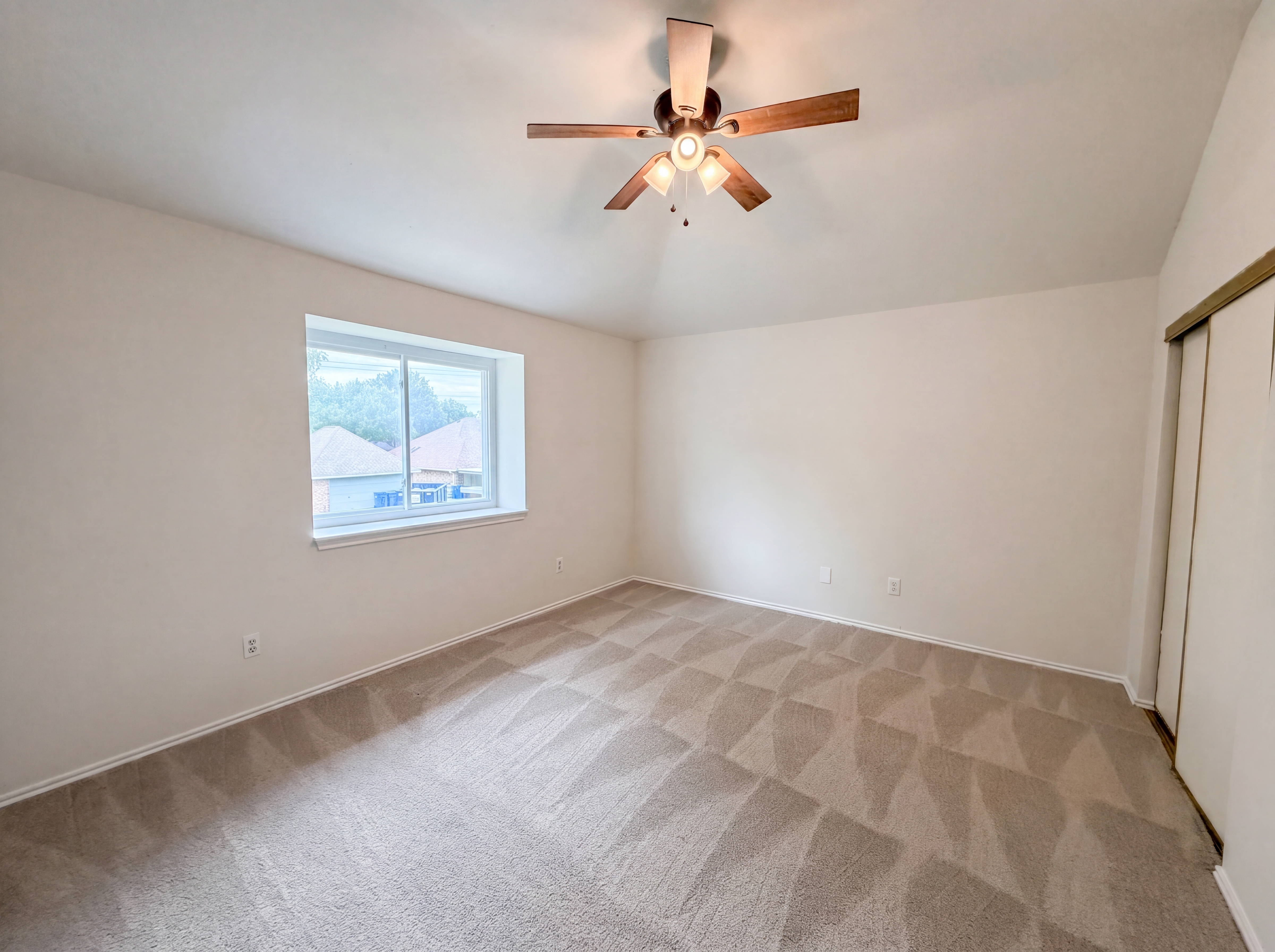 Photo 14 of 19 of 2804 Rice Dr, Rowlett, TX