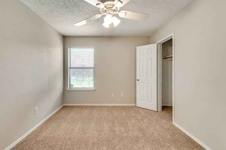 Photo 16 of 27 - 701 Long Hill Ct, McKinney, TX 75071