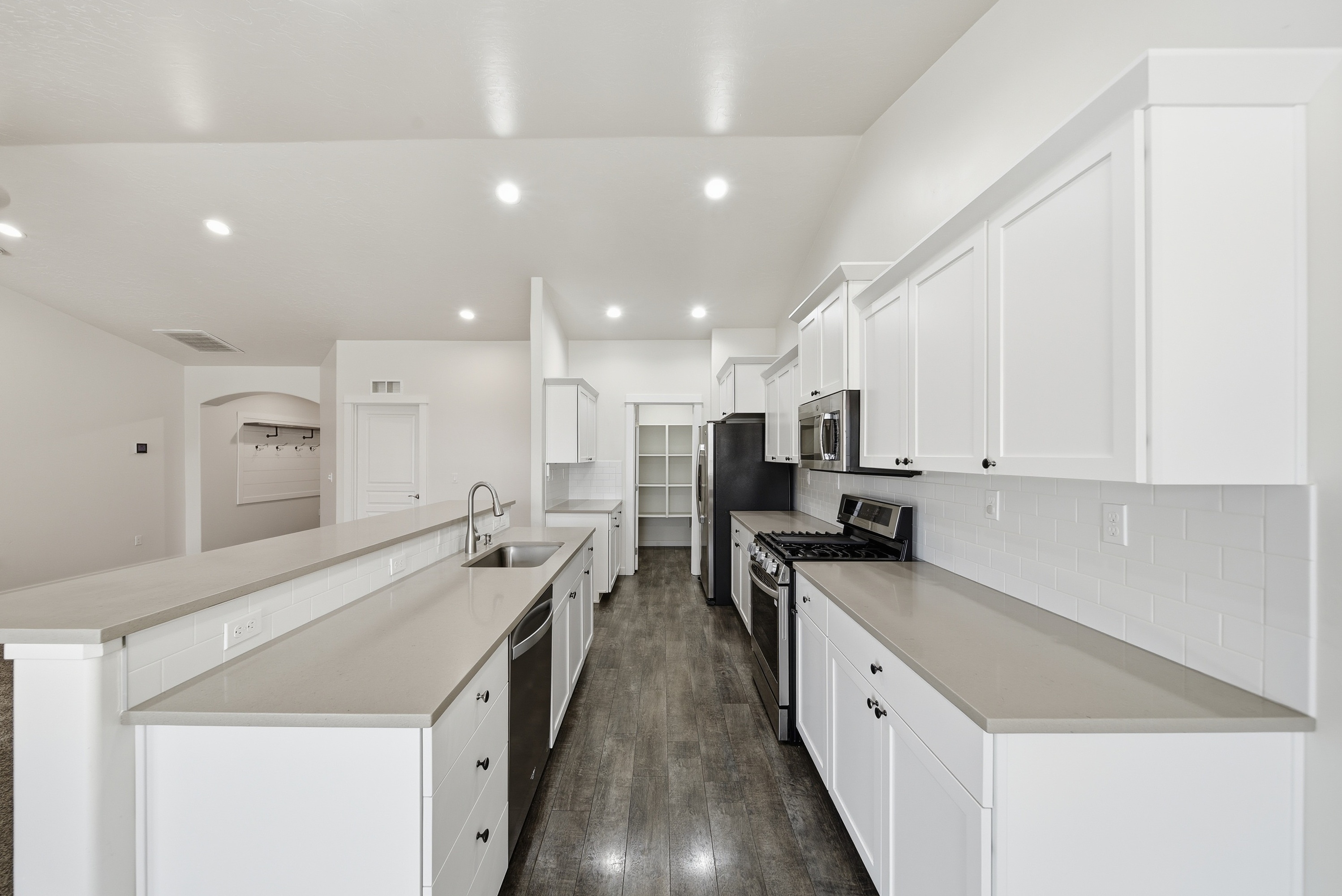 Photo 9 of 34 of 6125 W Mattawa Dr, Meridian, ID