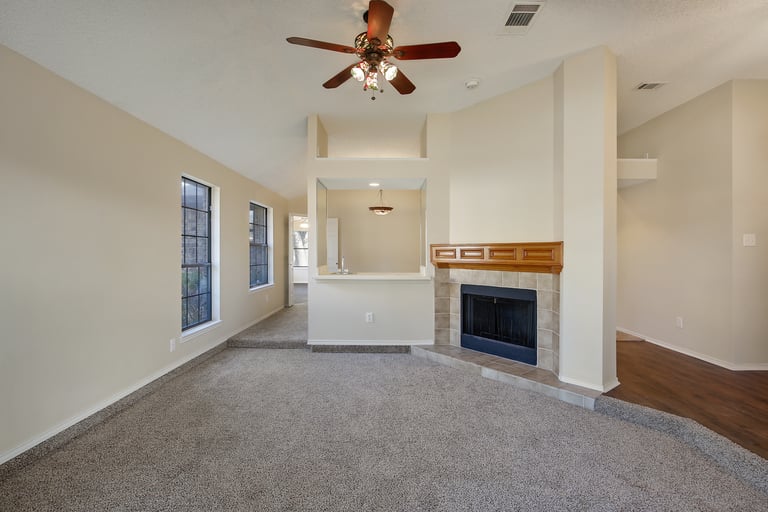 Photo 7 of 31 - 2716 Poplar Spring Rd, Fort Worth, TX 76123