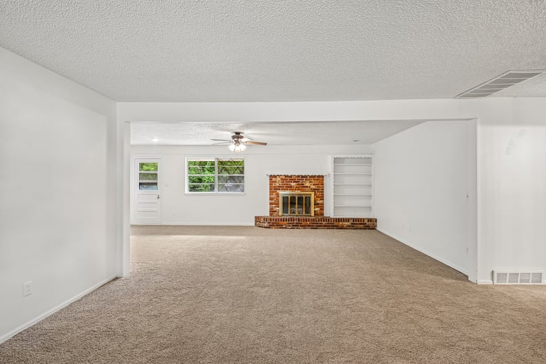 Property photo 3 of 3504 N Ann Arbor Pl