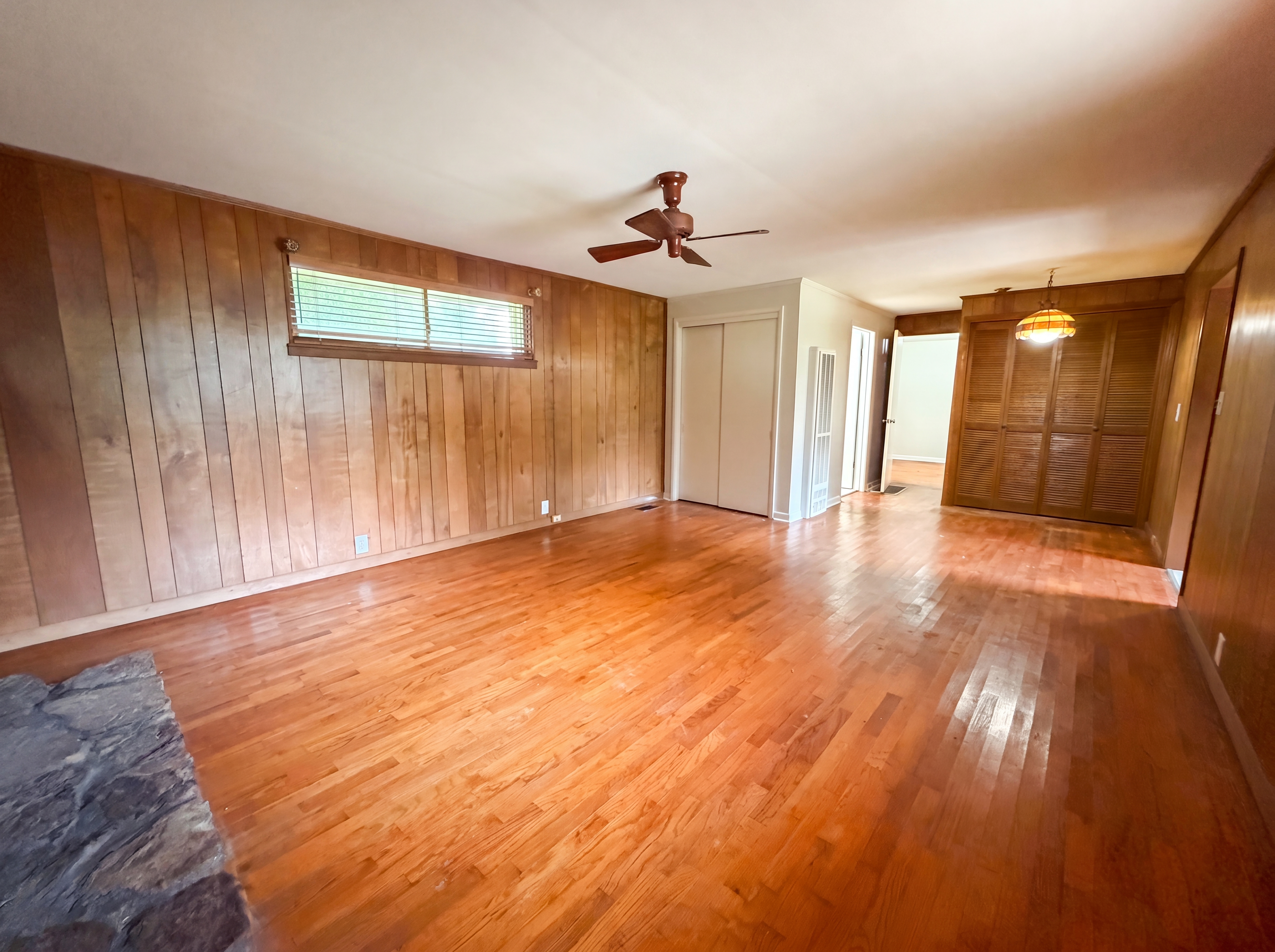 Photo 10 of 16 of 624 Belview St, Bessemer, AL