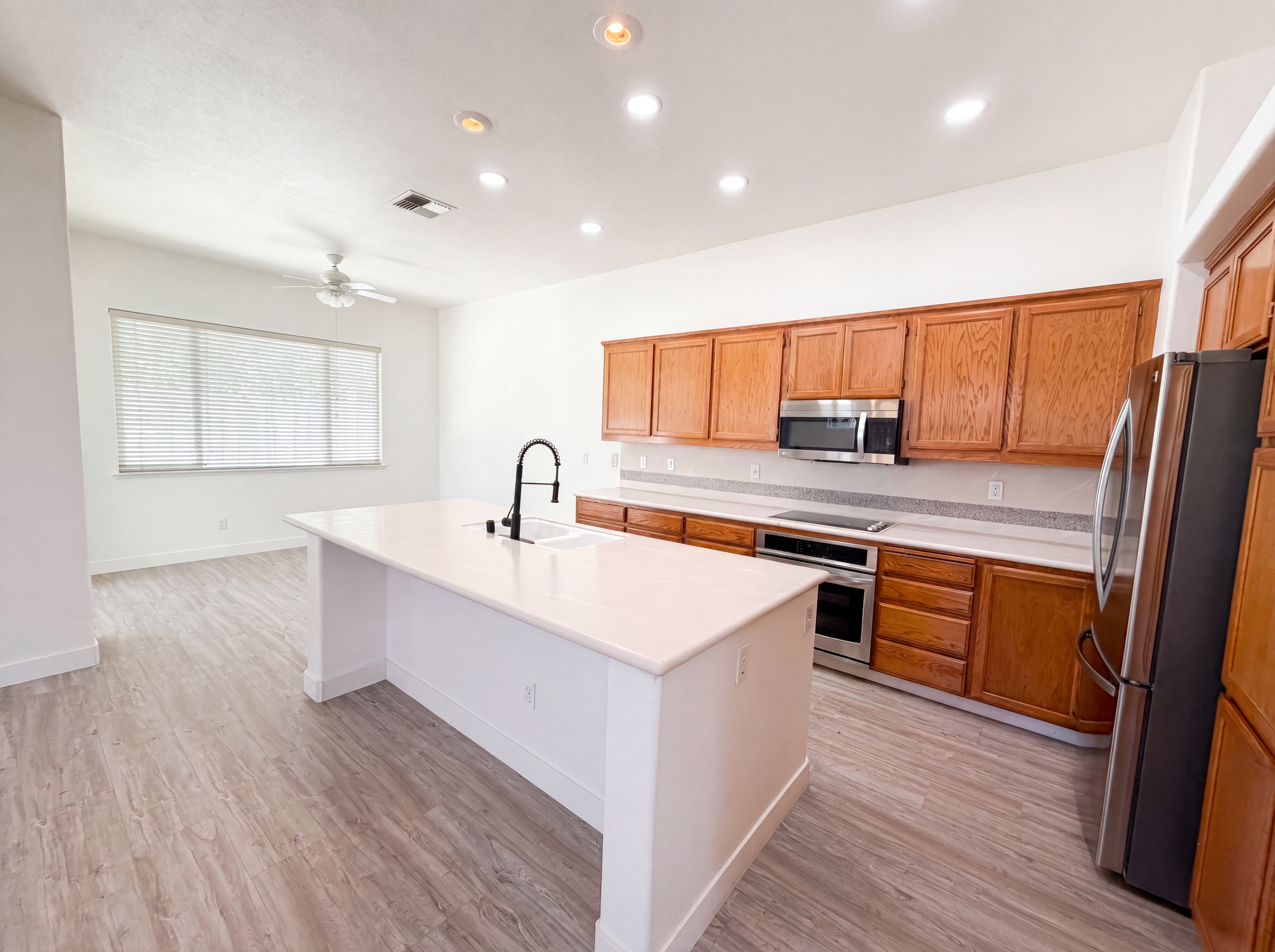 Photo 2 of 28 of 3309 Mokelumne Ct, Modesto, CA