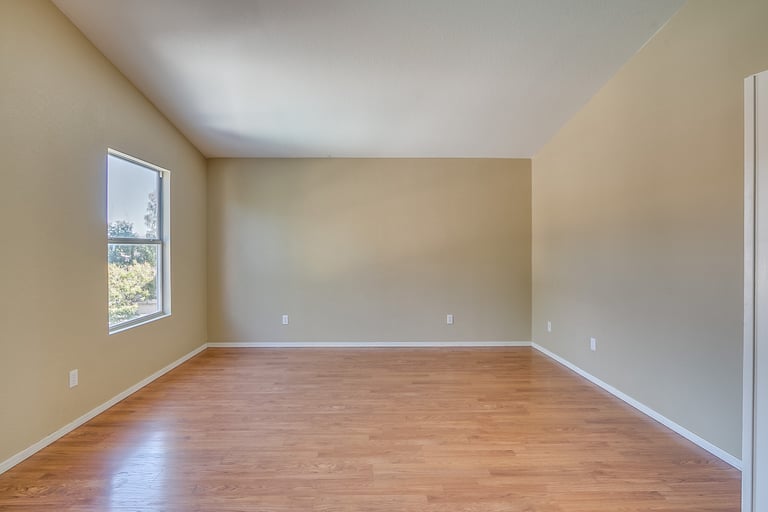 Photo 27 of 29 - 1026 E Hiddenview Dr, Phoenix, AZ 85048