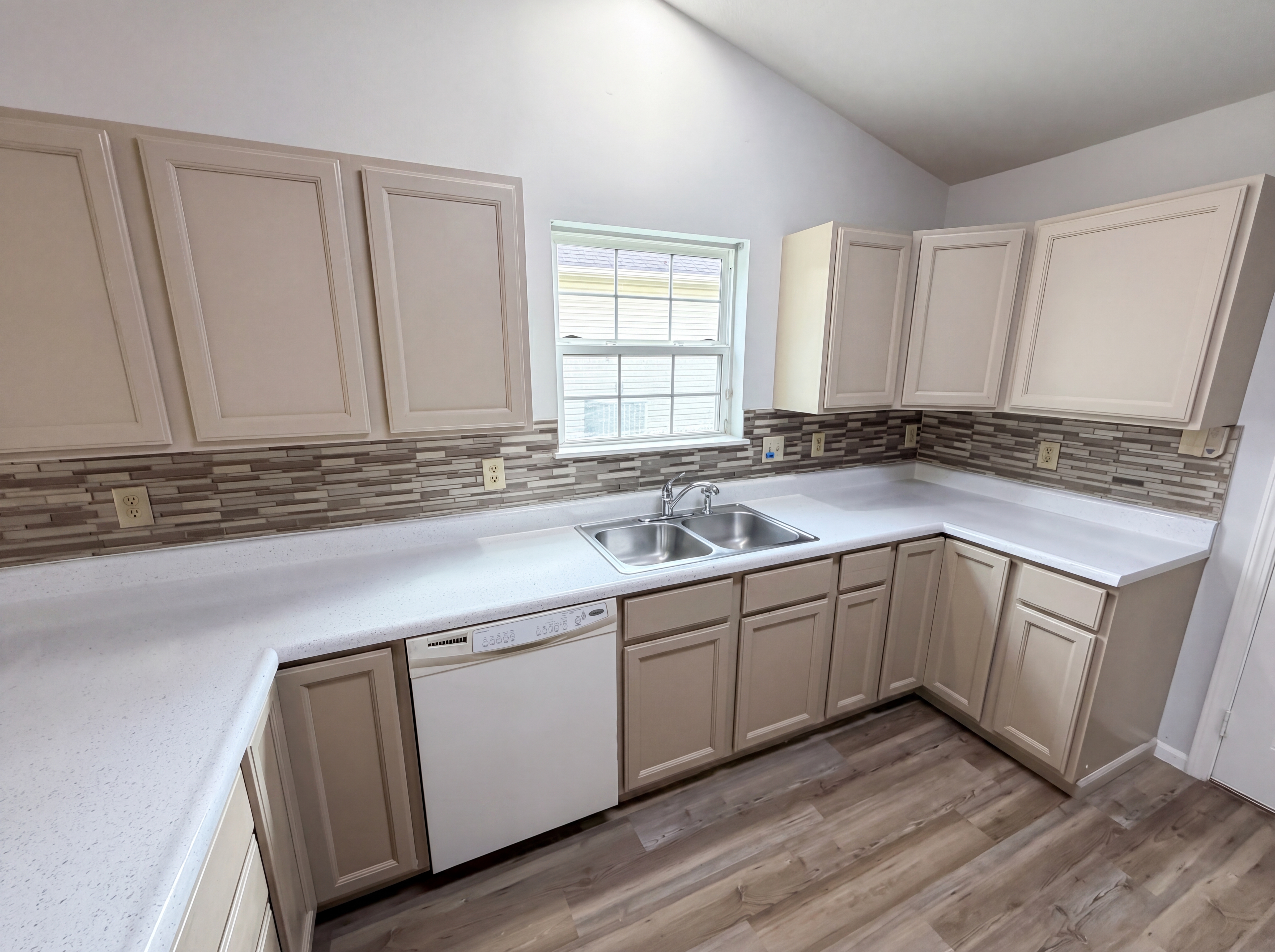 Photo 9 of 21 of 12839 Glengary Dr, Fishers, IN