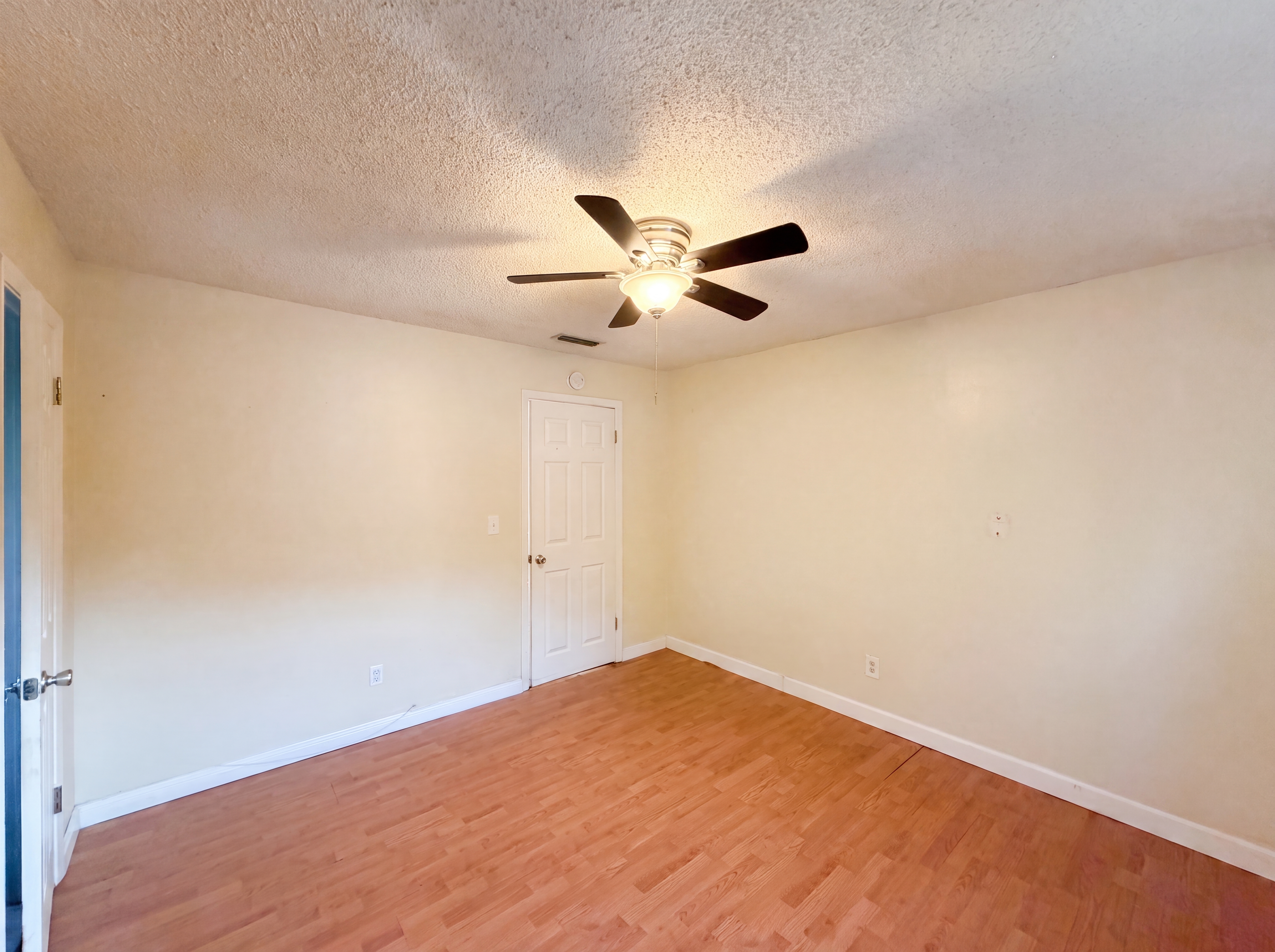 Photo 20 of 26 of 722 Virginia Ln, Apopka, FL