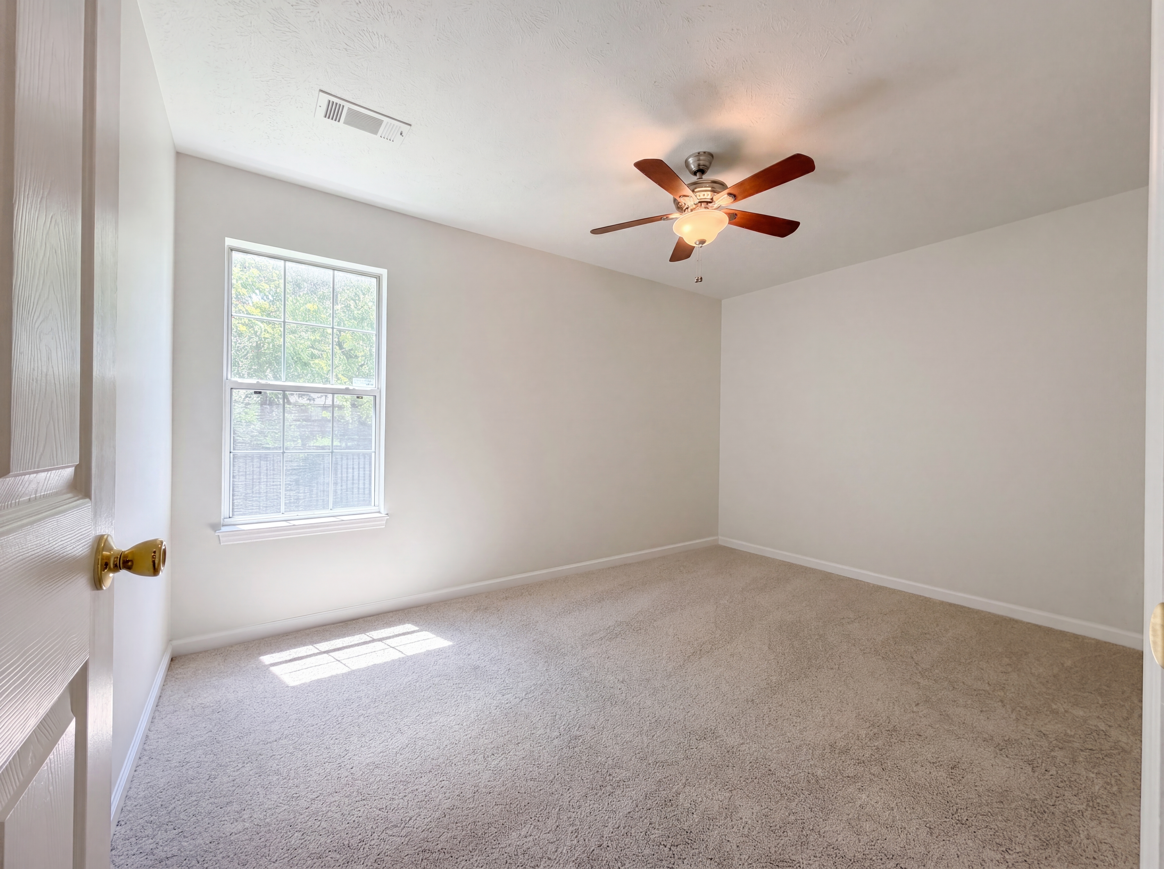 Photo 11 of 16 of 609 Sandy Spring Trl, Madison, TN