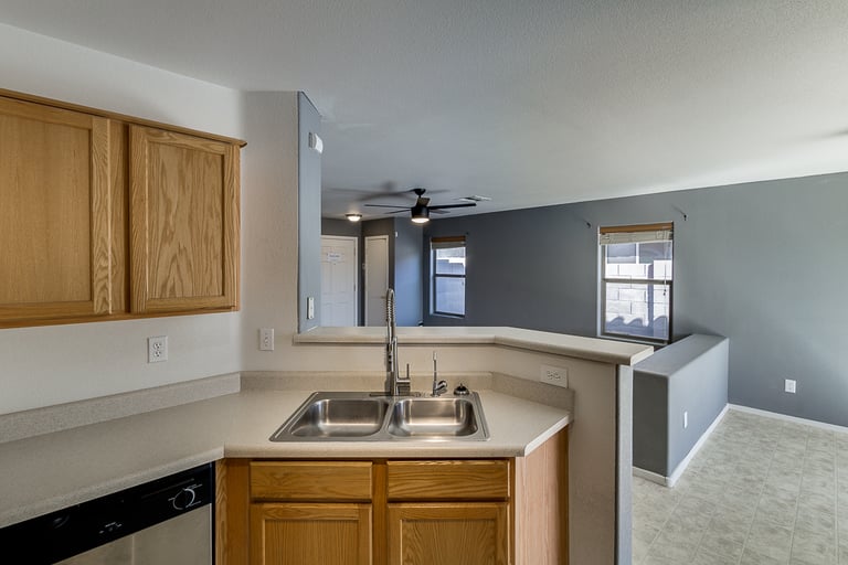 Photo 8 of 22 - 2051 W Kristina Ave, Queen Creek, AZ 85142
