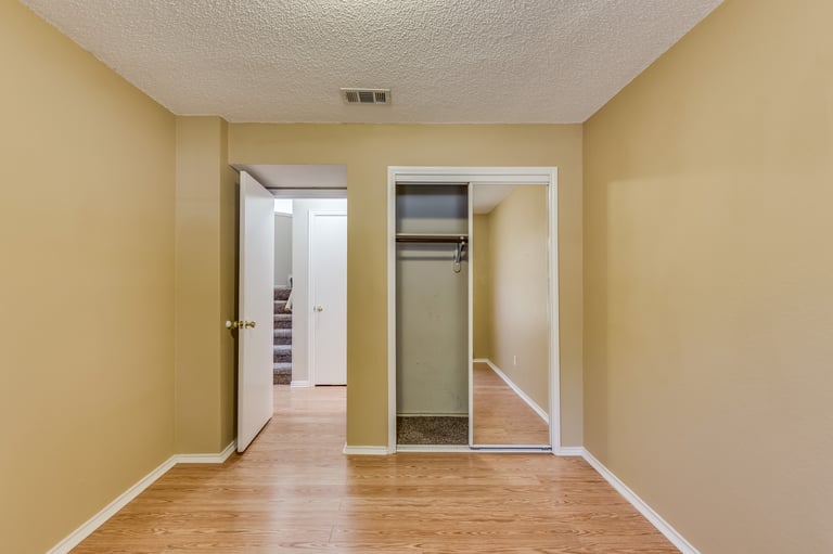 Photo 22 of 26 - 935 Boxwood Dr, Lewisville, TX 75067