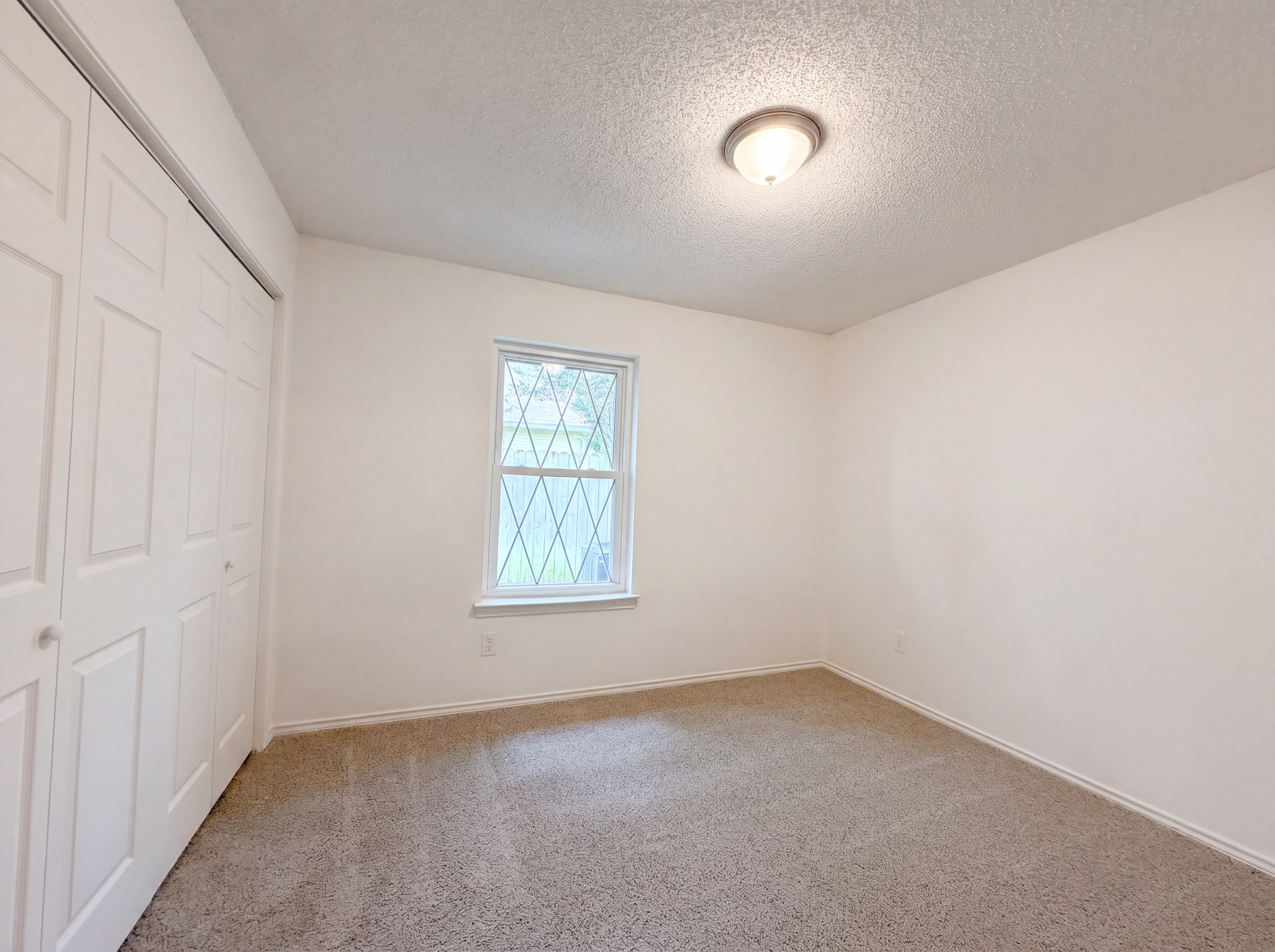 Photo 15 of 19 of 3628 Riverhead Dr, Arlington, TX
