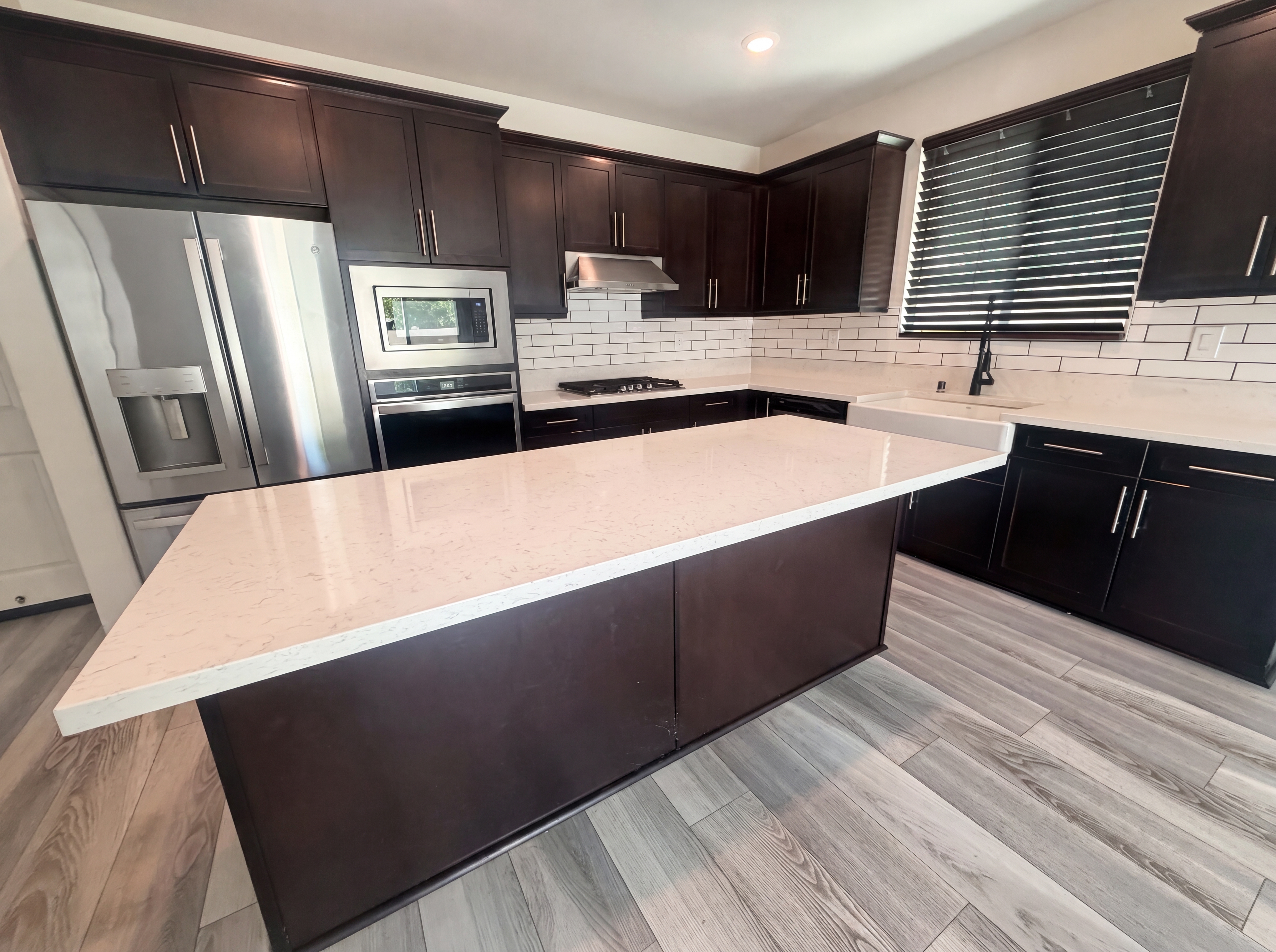 Photo 2 of 24 of 383 Eureka Dr, Santa Paula, CA