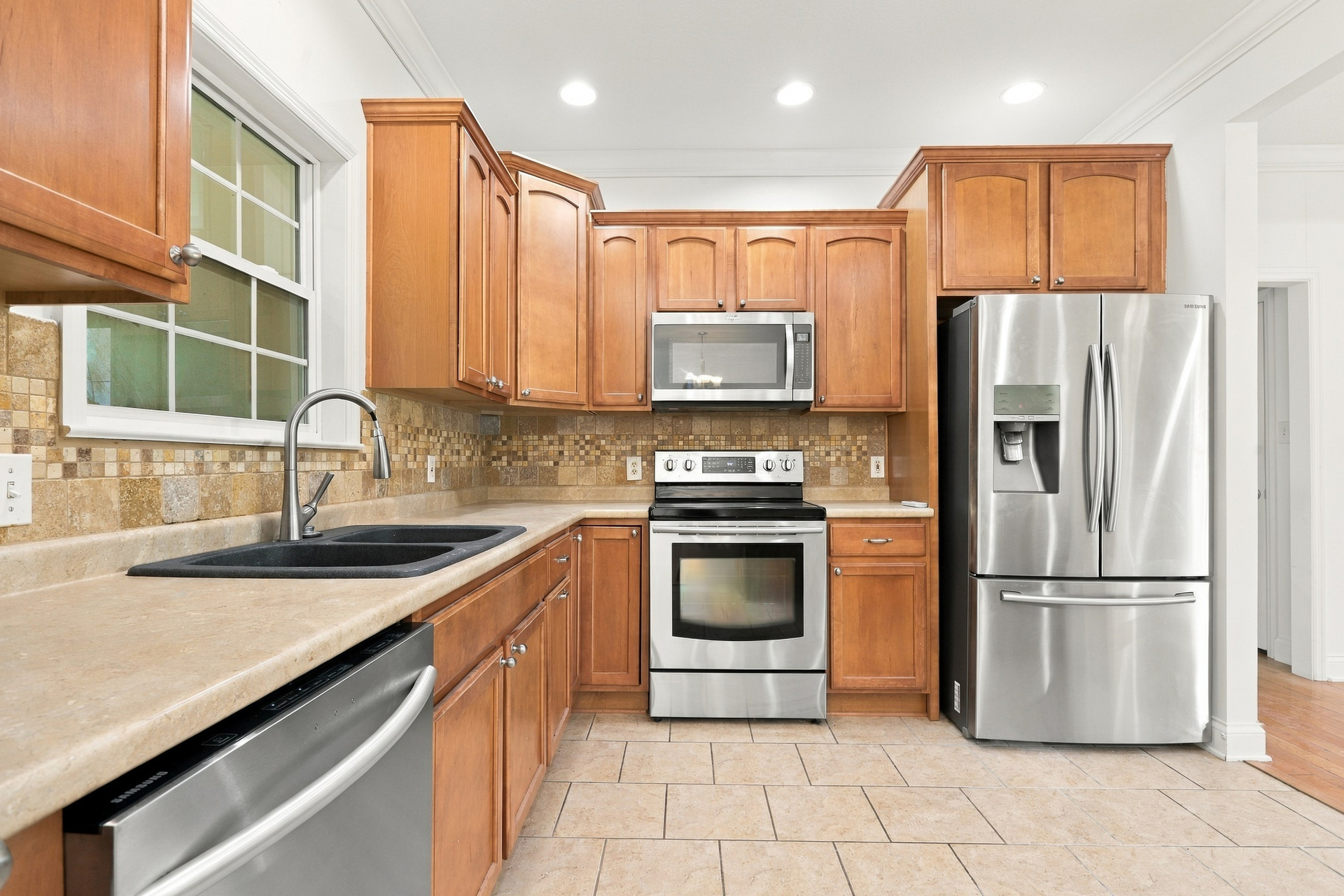 Photo 6 of 23 of 2433 Misty Ridge Dr, Lenoir City, TN