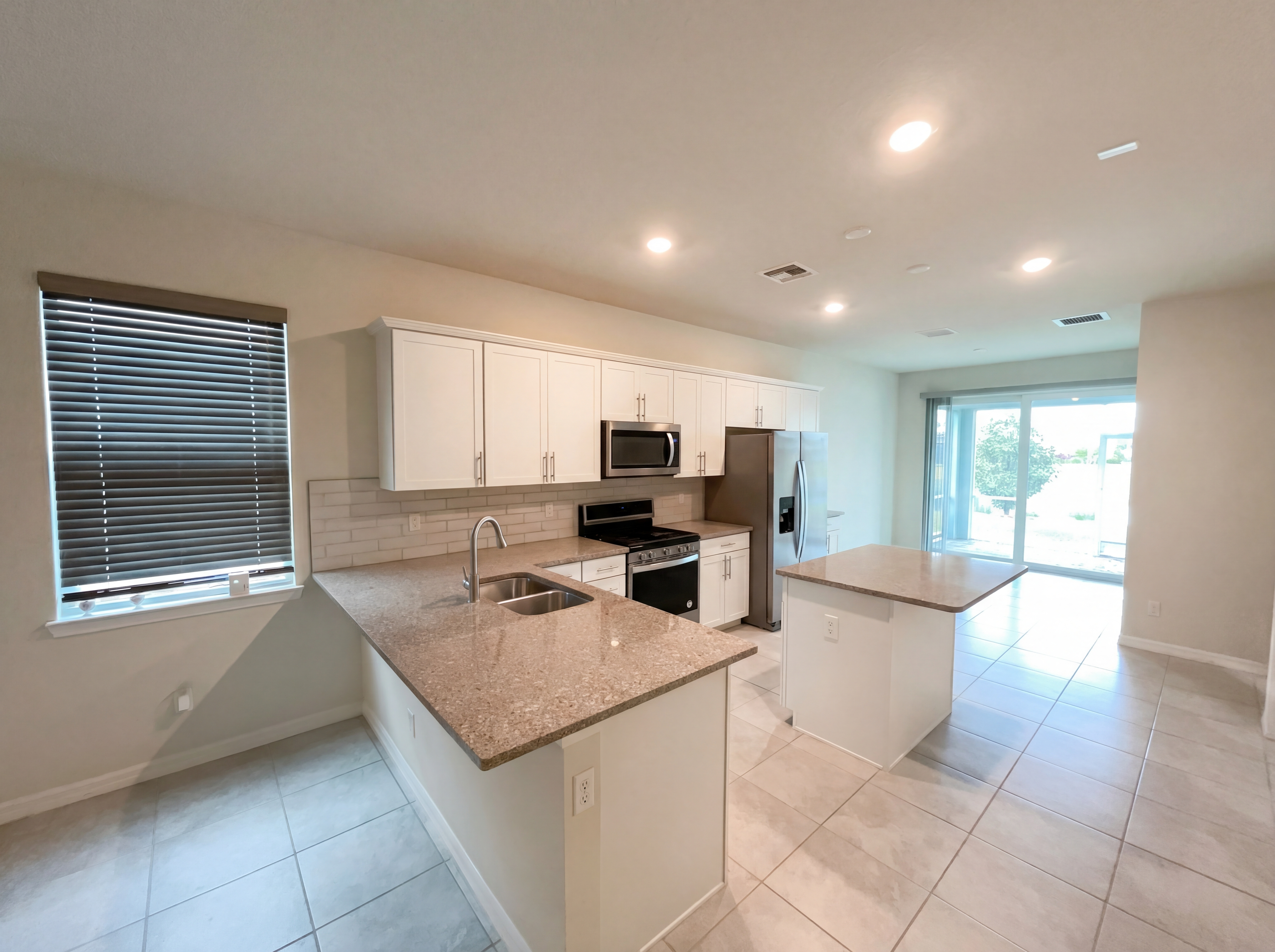 Photo 12 of 34 of 10214 SW Captiva Dr, Port Saint Lucie, FL