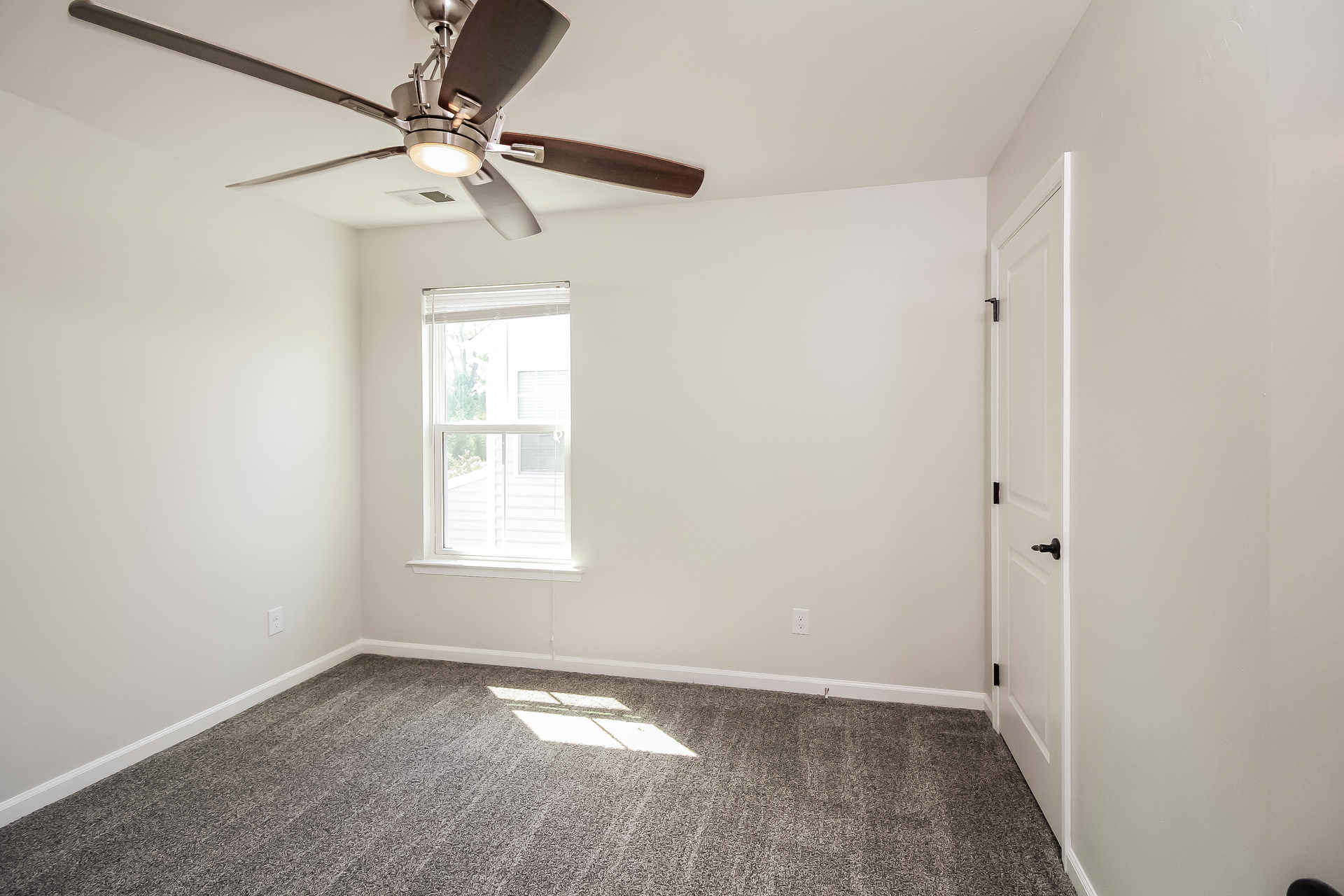 Photo 16 of 20 of 10801 Providence Woods Ln, Ashland, VA