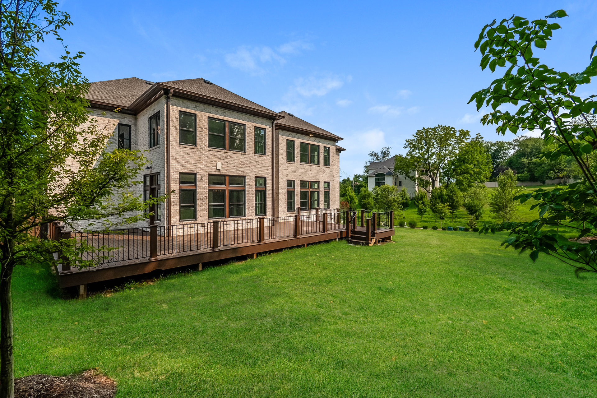 Photo 5 of 43 of 1339 Beulah Rd, Vienna, VA