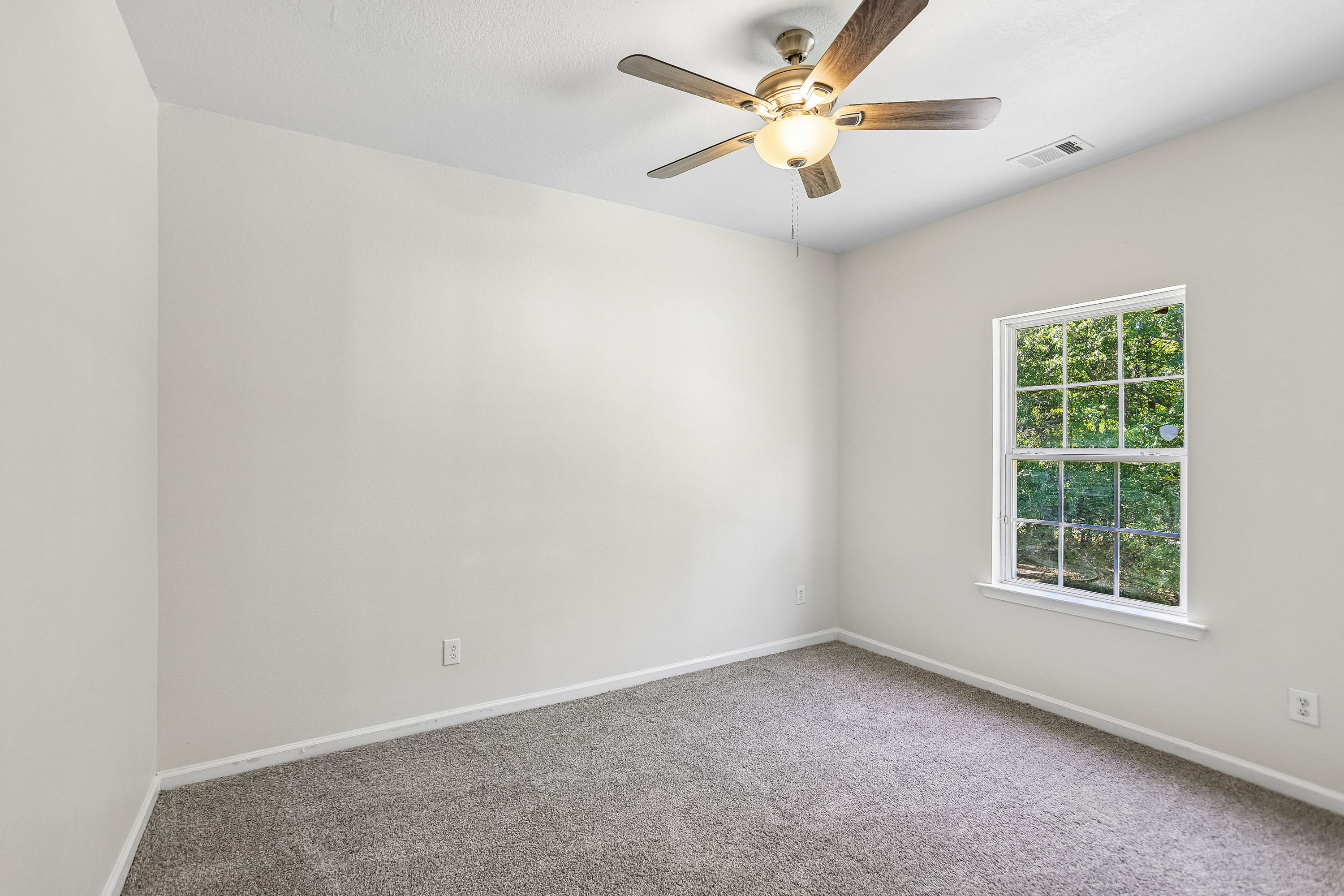 Photo 11 of 19 of 387 Apple Blossom Way, Macon, GA
