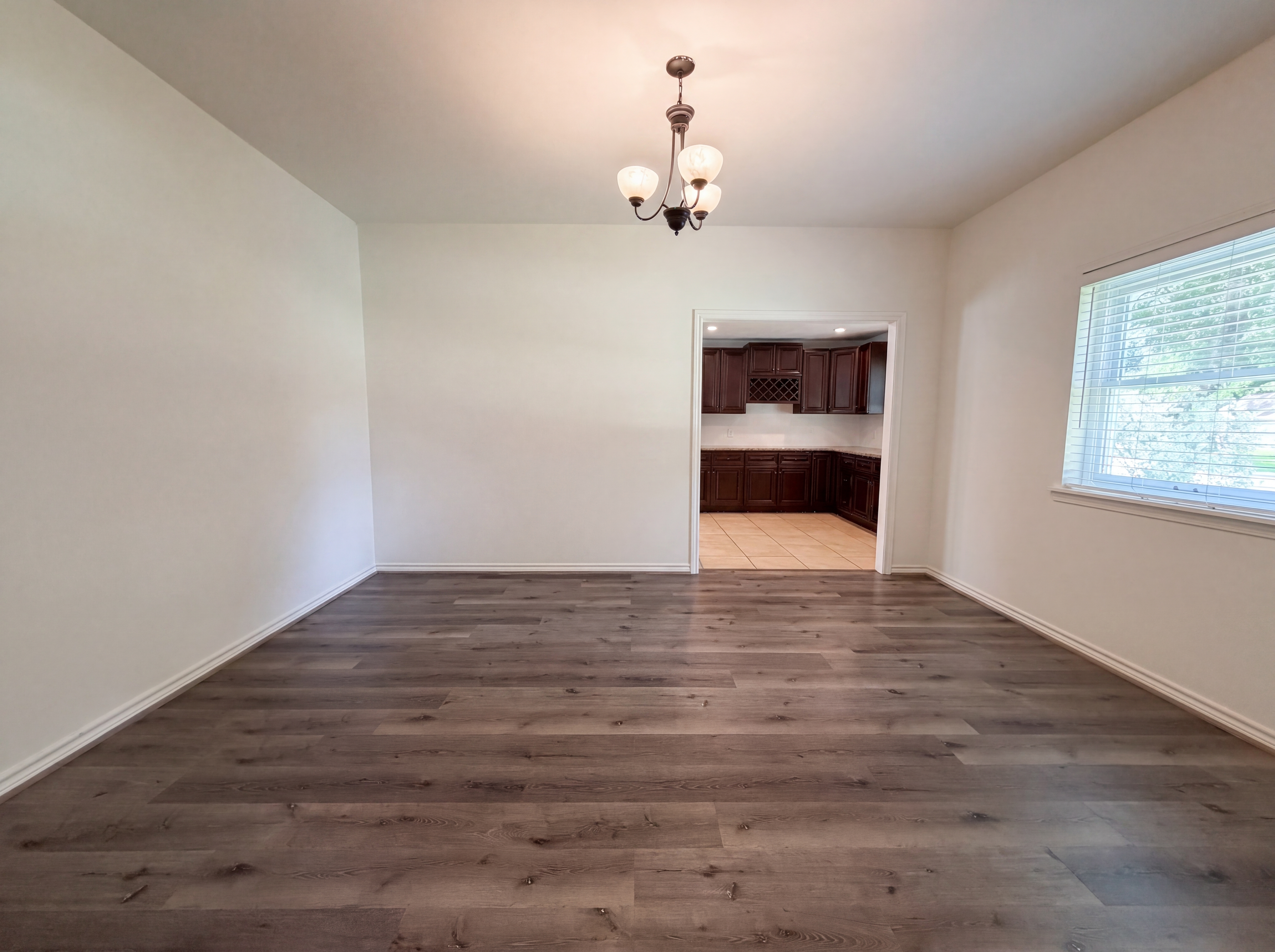Photo 7 of 24 of 7807 Bideford Ln, Houston, TX