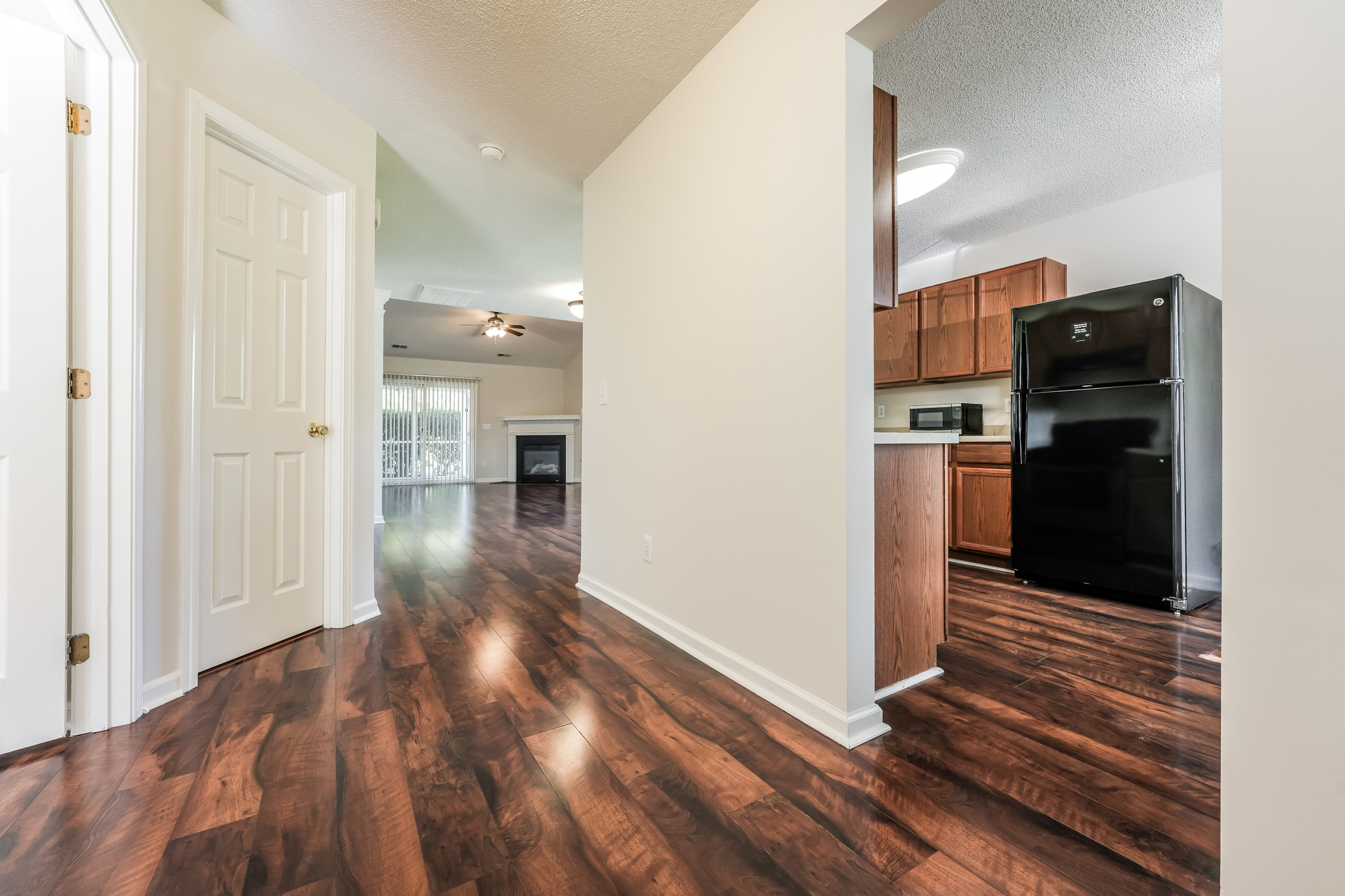 Photo 9 of 21 of 1296 River Rock Rd, Hanahan, SC
