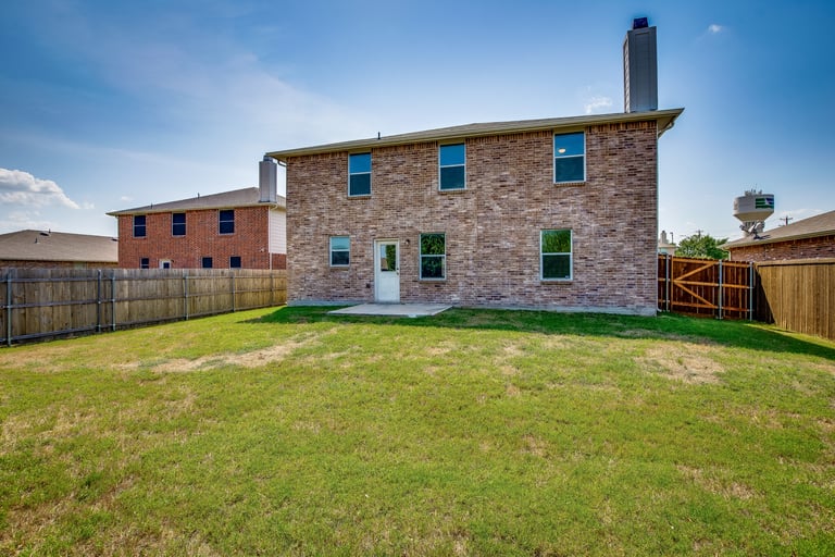 Photo 5 of 28 - 2657 Island Bay Way, Little Elm, TX 75068